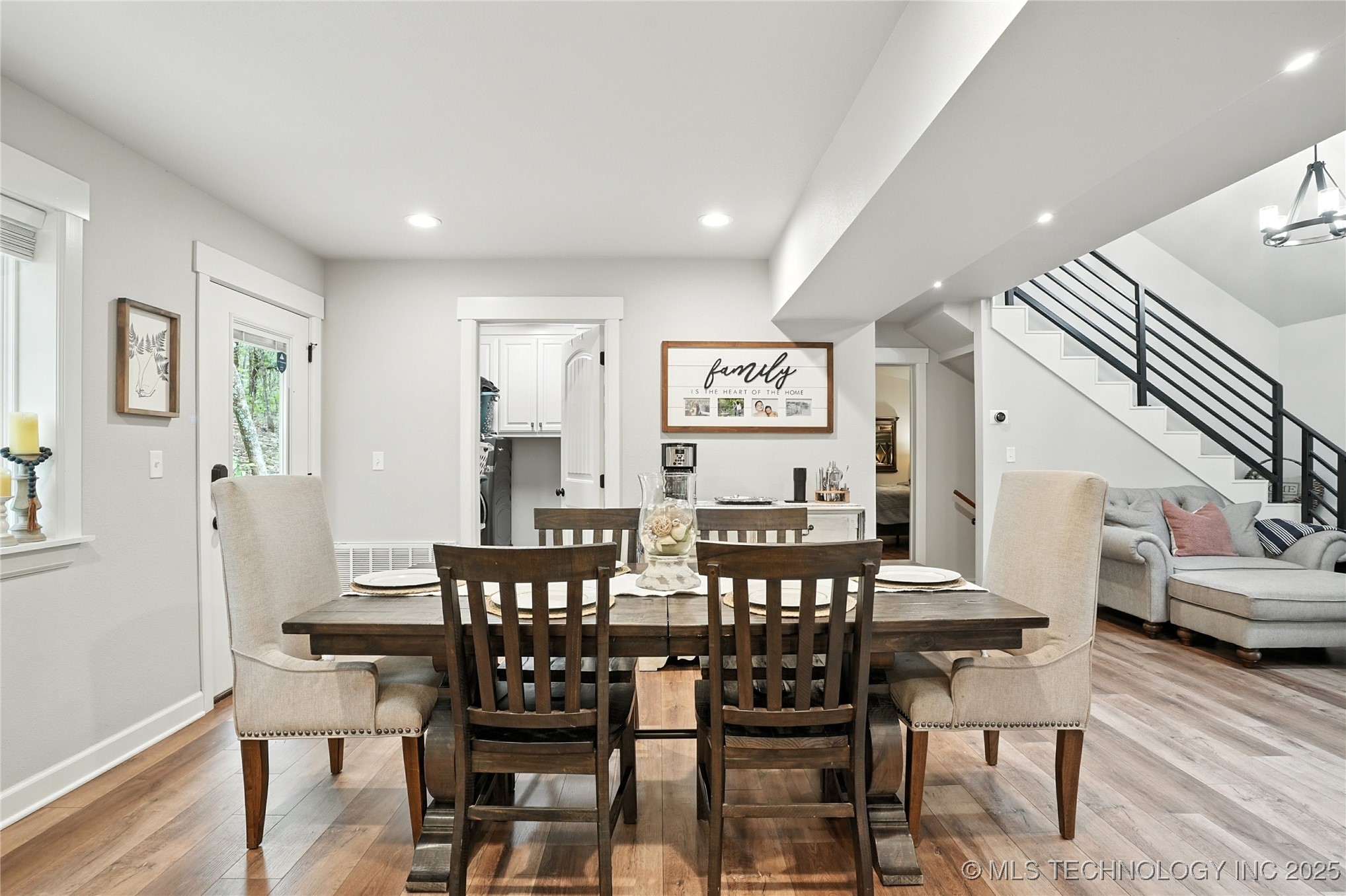 8759 W Rogers Boulevard Property Photo 12