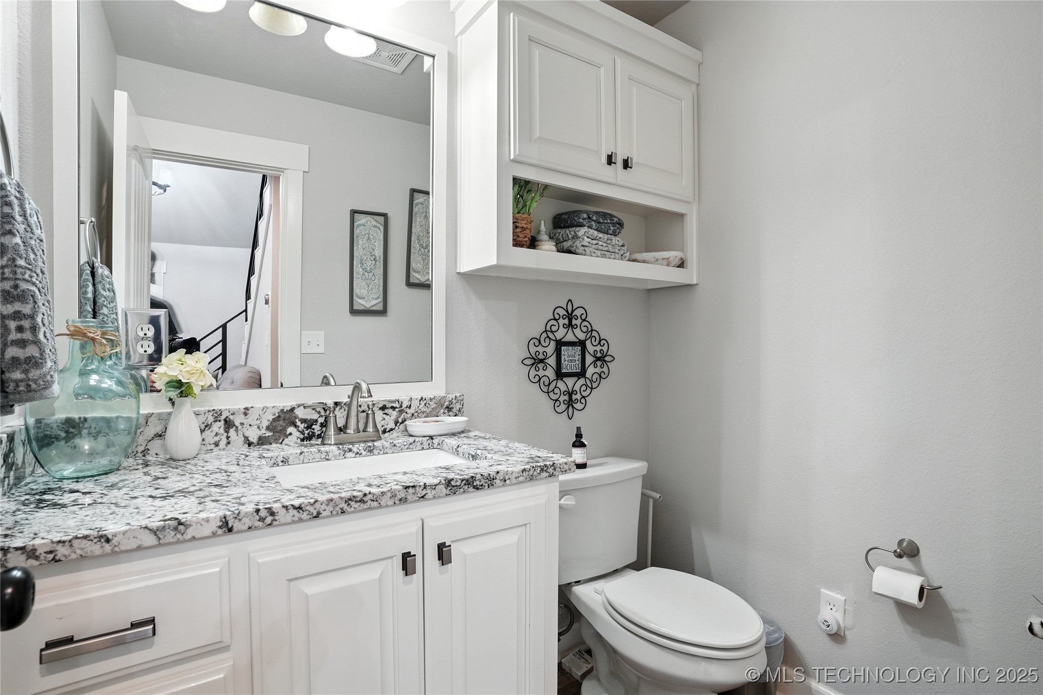 8759 W Rogers Boulevard Property Photo 14