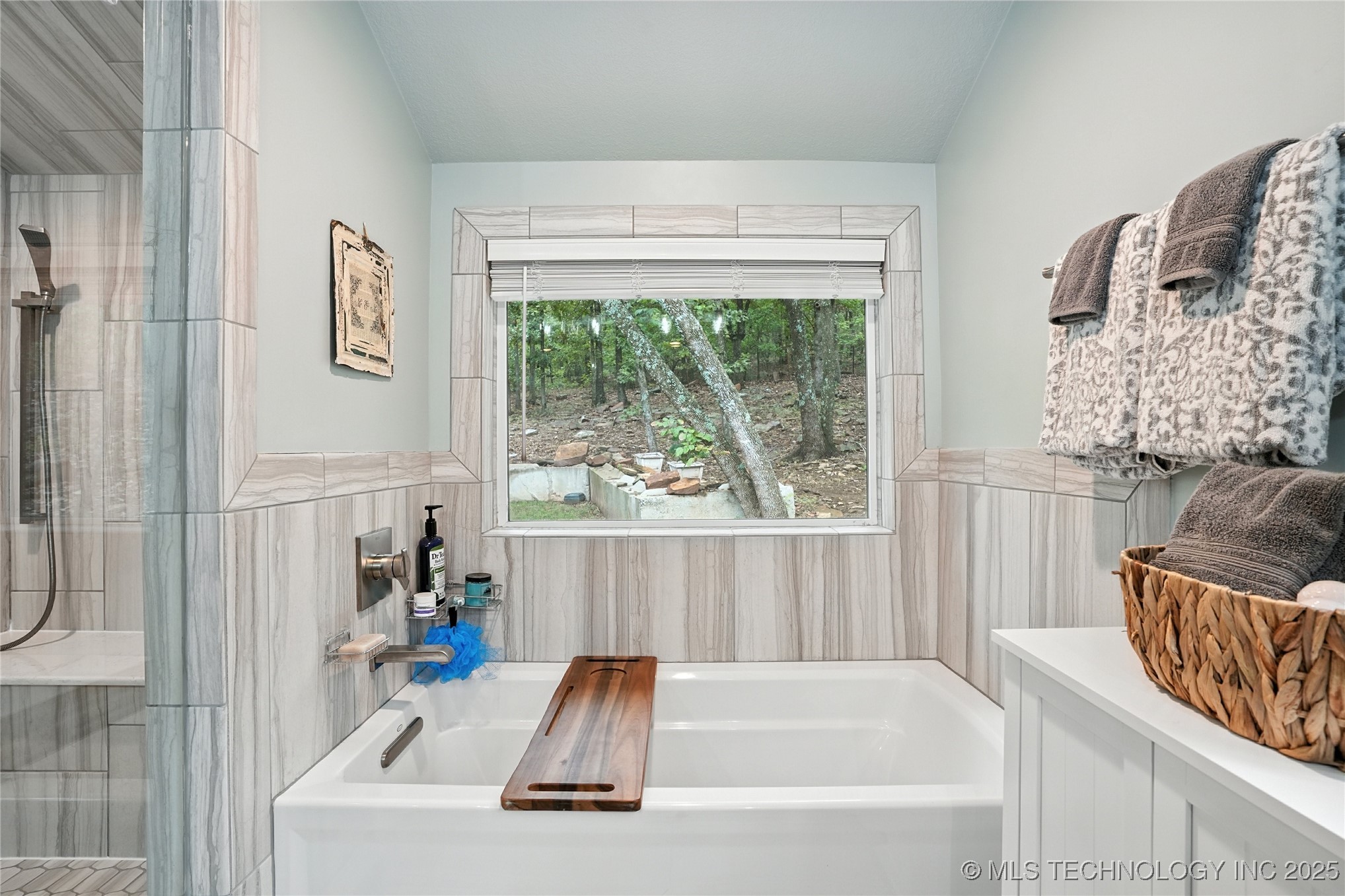 8759 W Rogers Boulevard Property Photo 21