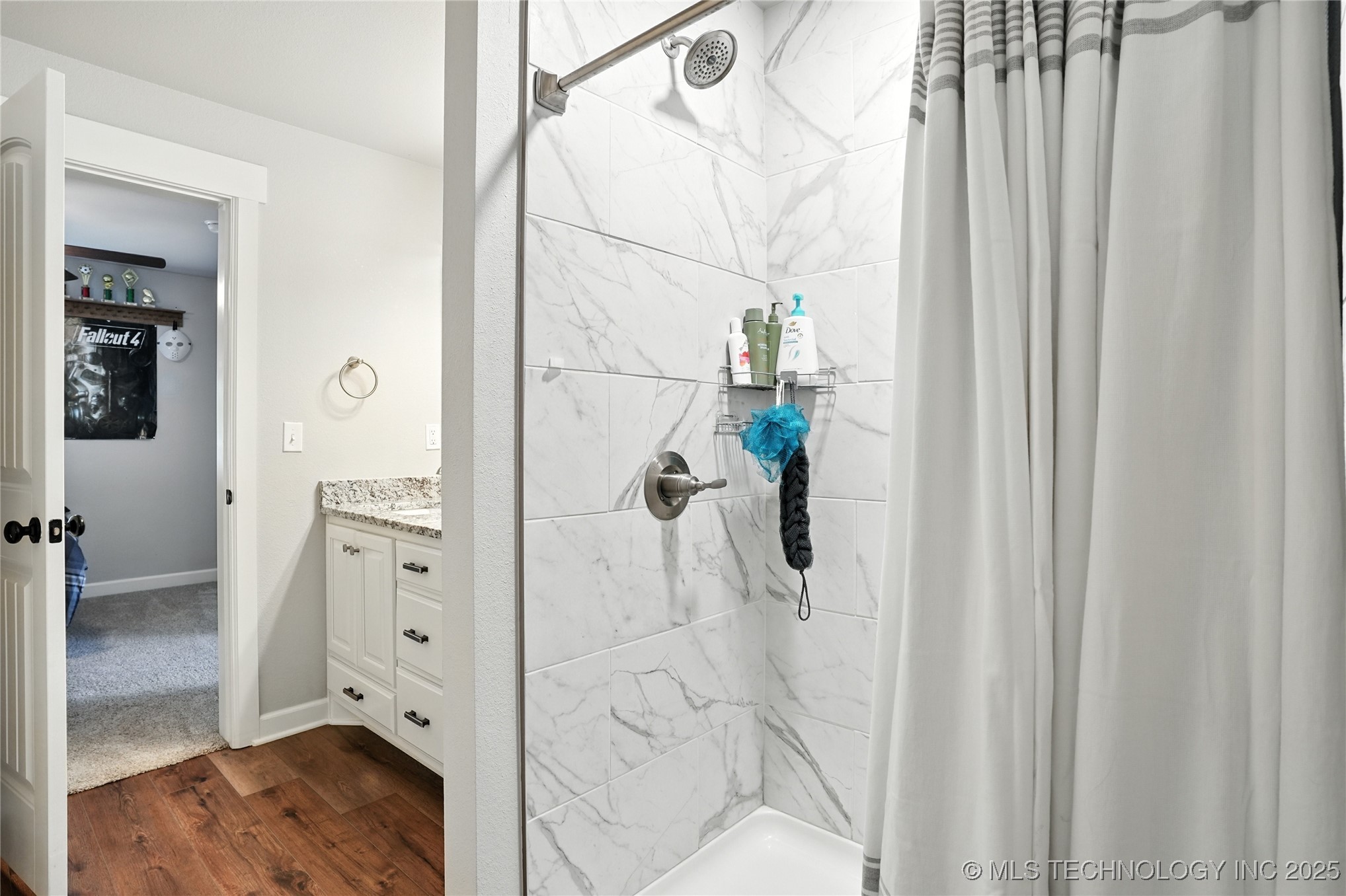 8759 W Rogers Boulevard Property Photo 33