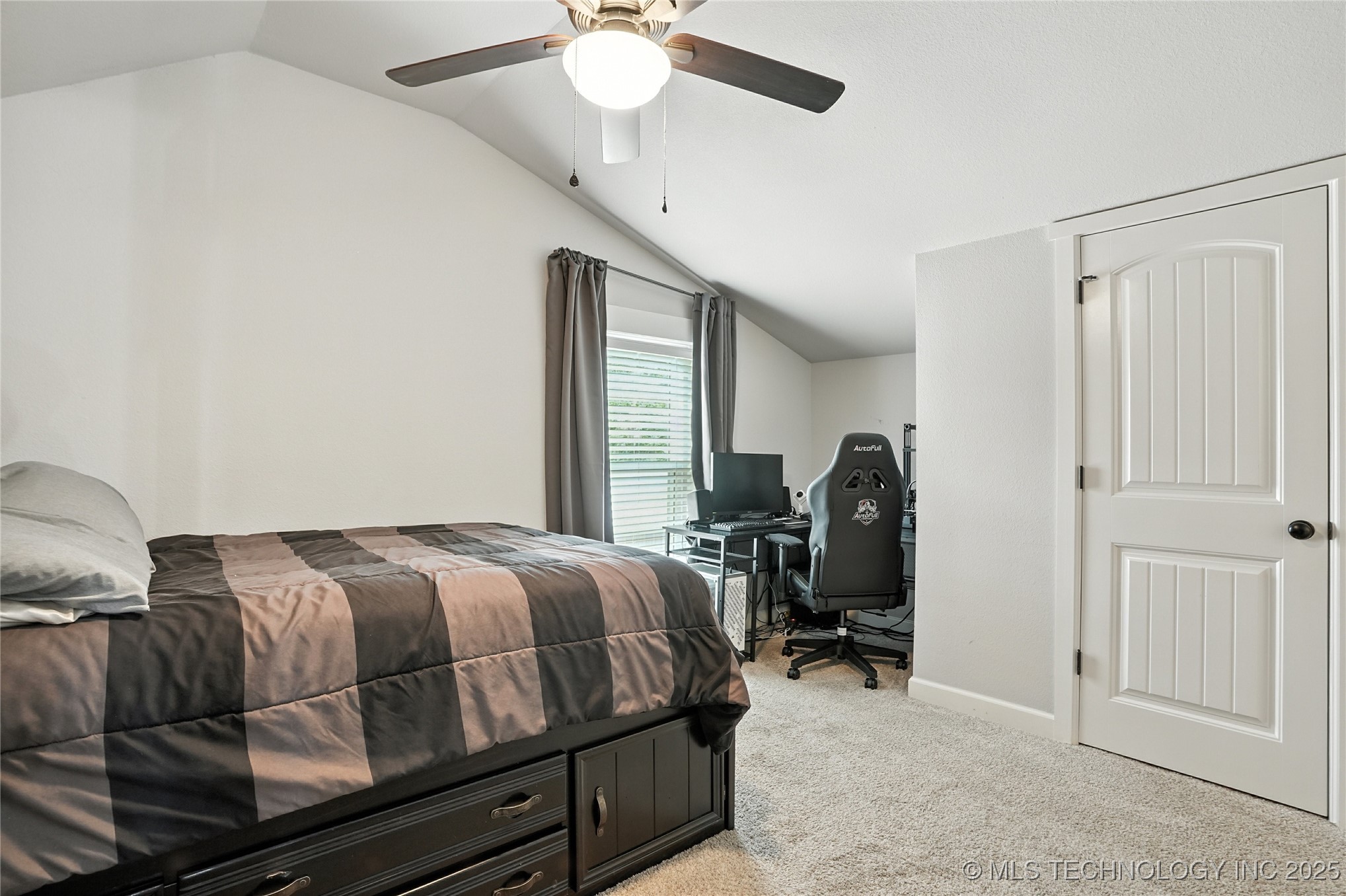 8759 W Rogers Boulevard Property Photo 35