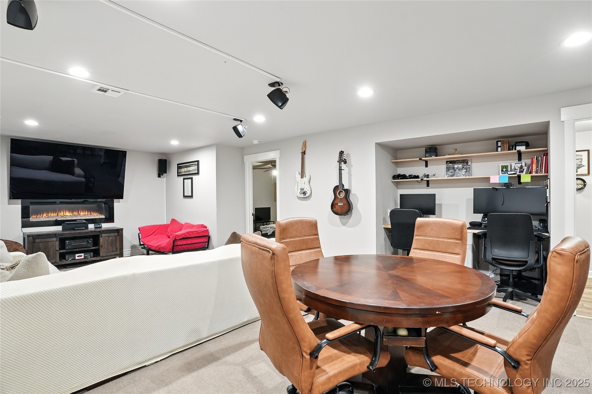 8759 W Rogers Boulevard Property Photo 37