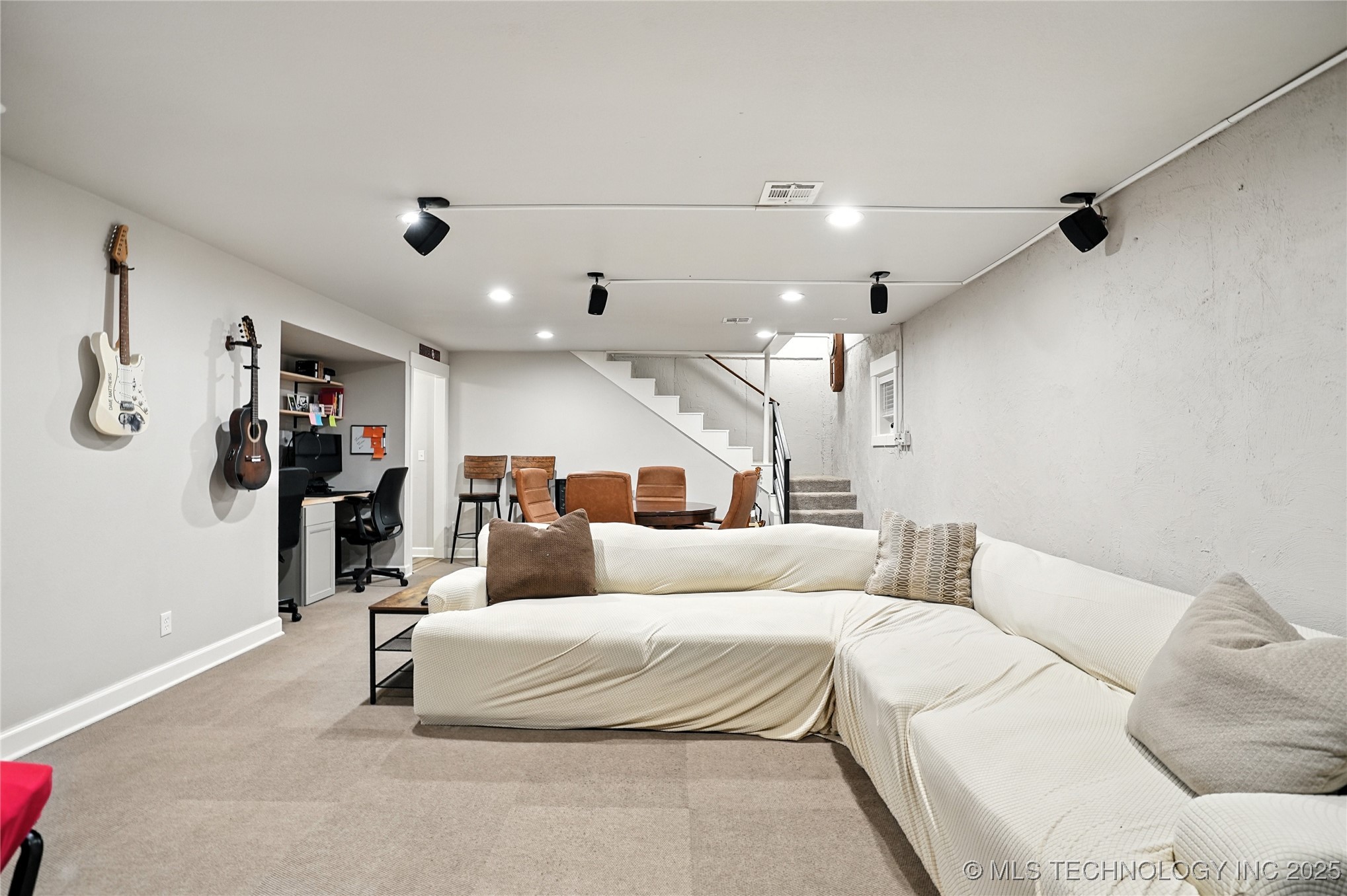 8759 W Rogers Boulevard Property Photo 38