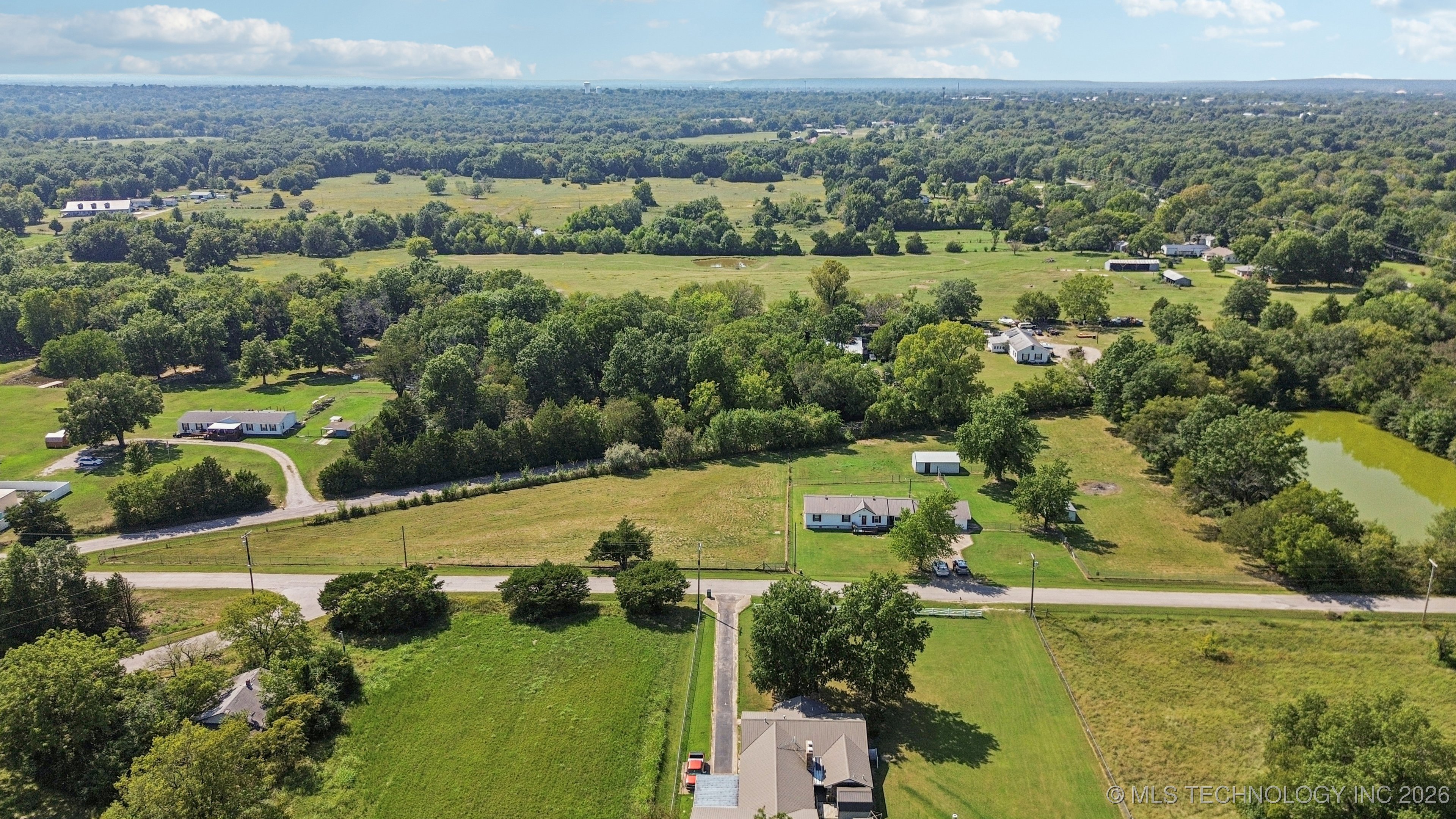 16165 Prairie Bell Road Property Photo 4