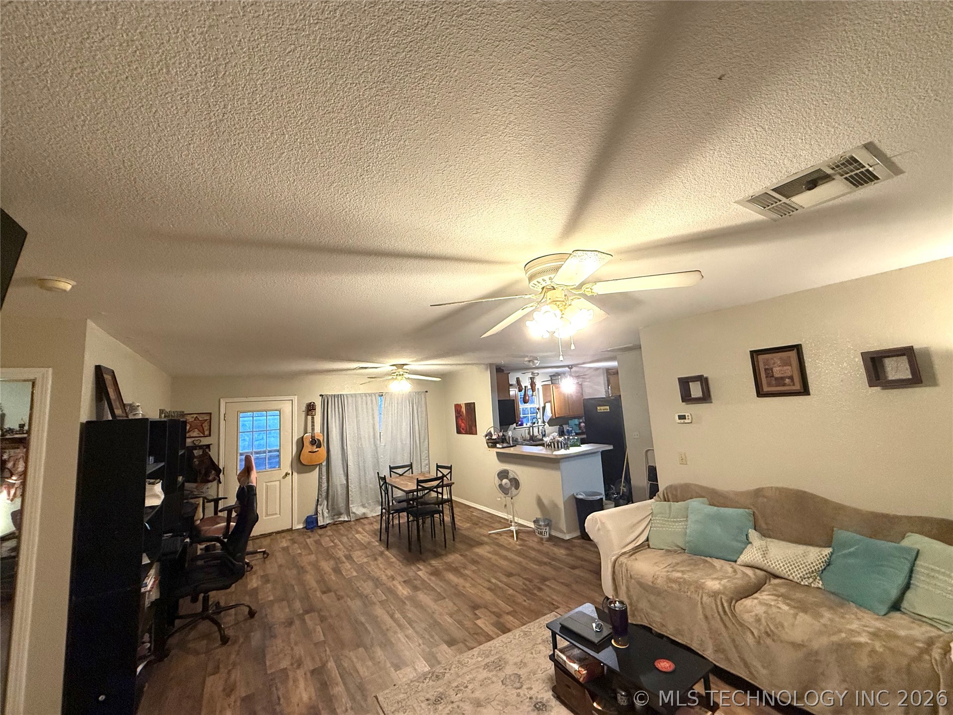 1416 Richland Property Photo 8