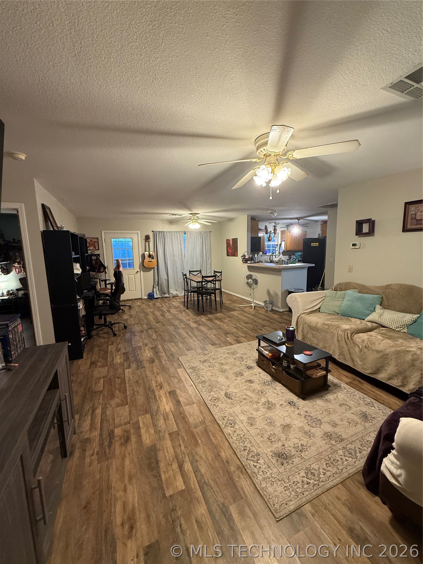 1416 Richland Property Photo 9