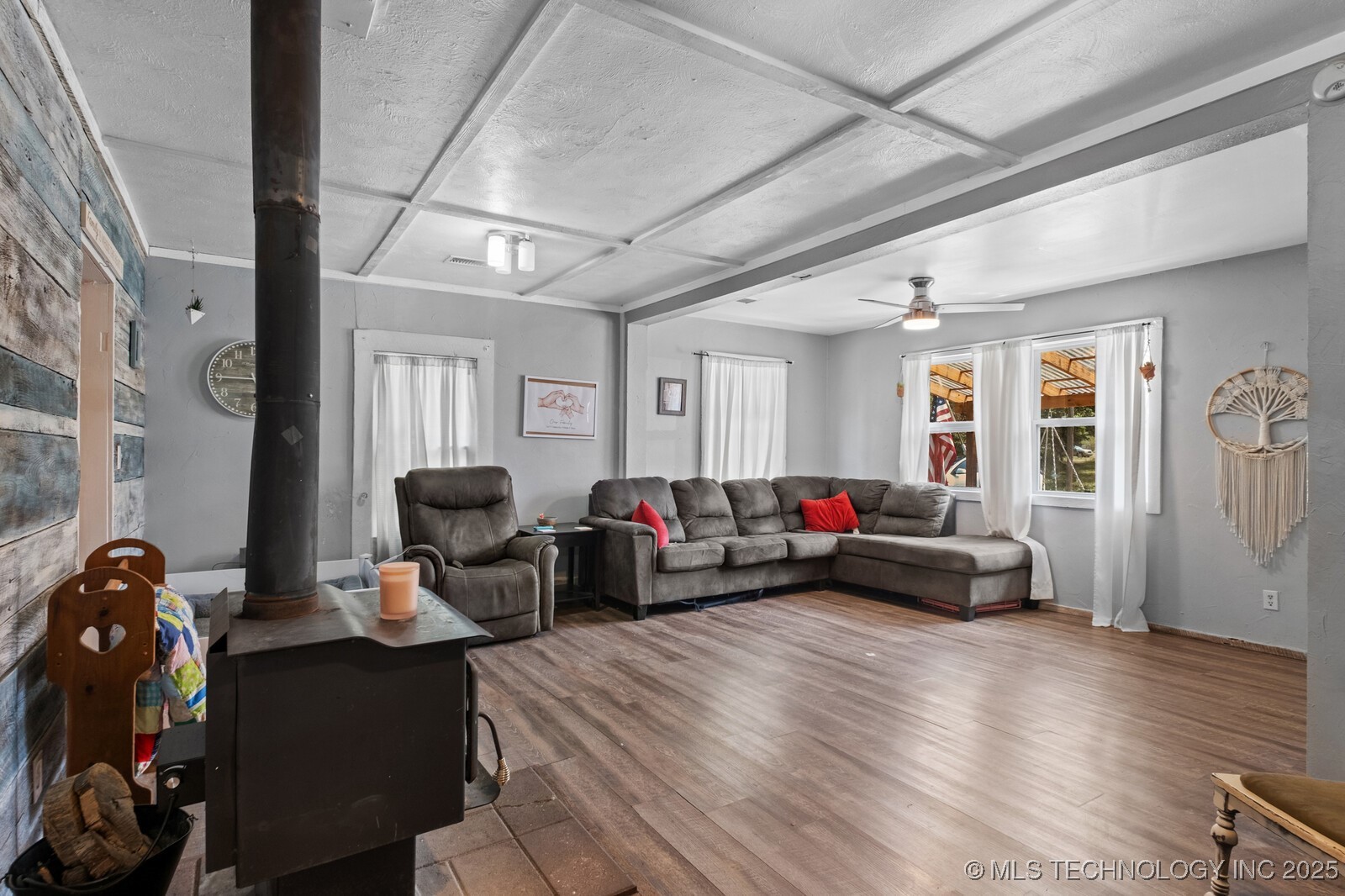 901 W Cherokee Property Photo 9