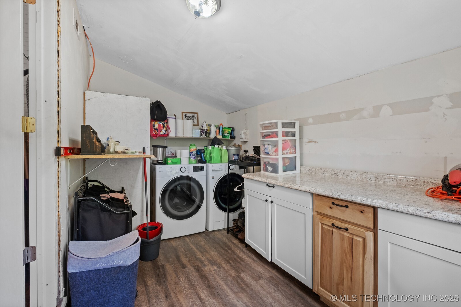 901 W Cherokee Property Photo 22