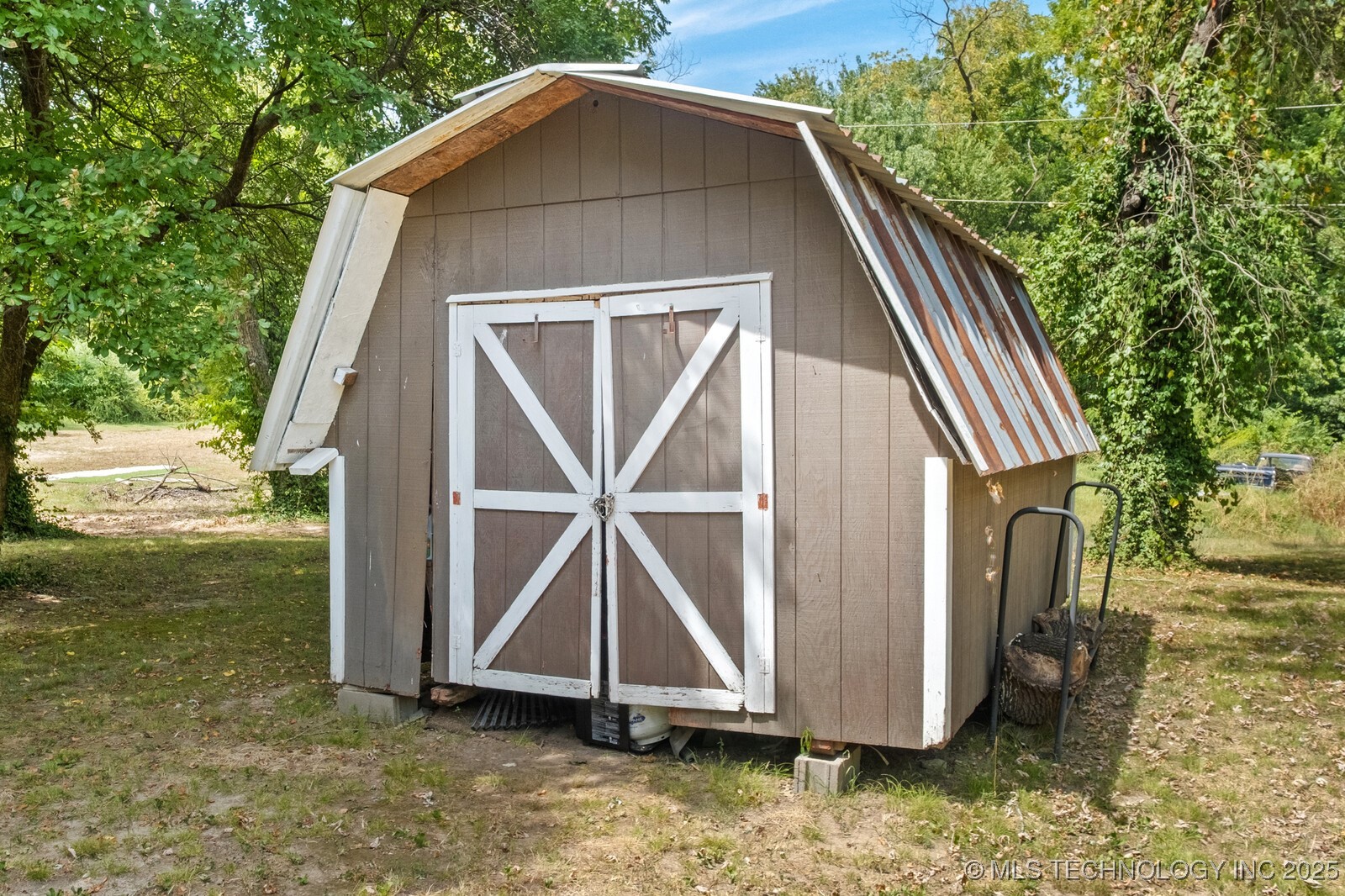 901 W Cherokee Property Photo 25