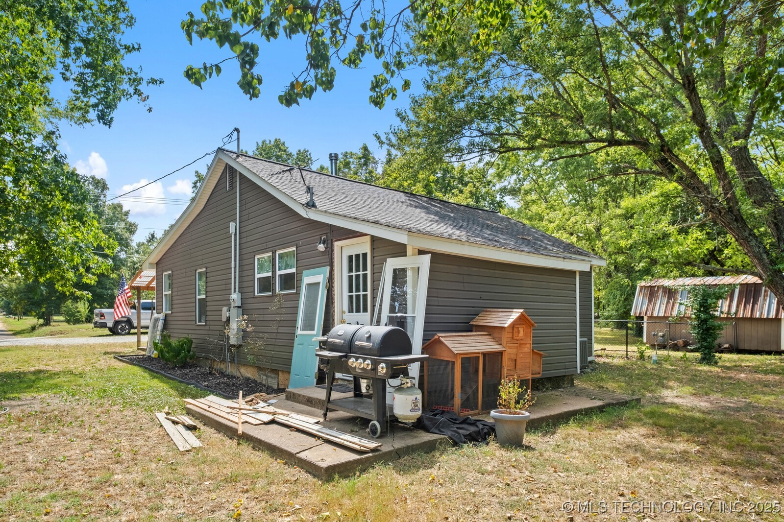 901 W Cherokee Property Photo 28