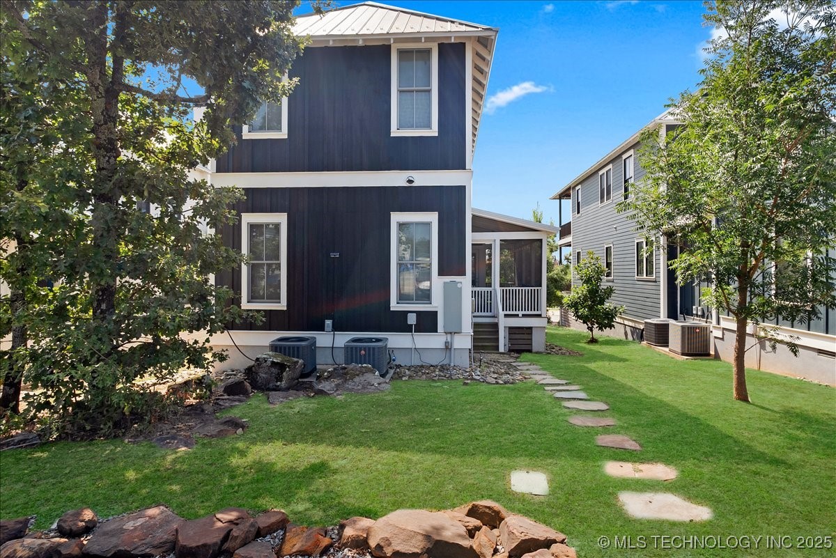 87 Lower Greenway Property Photo 4