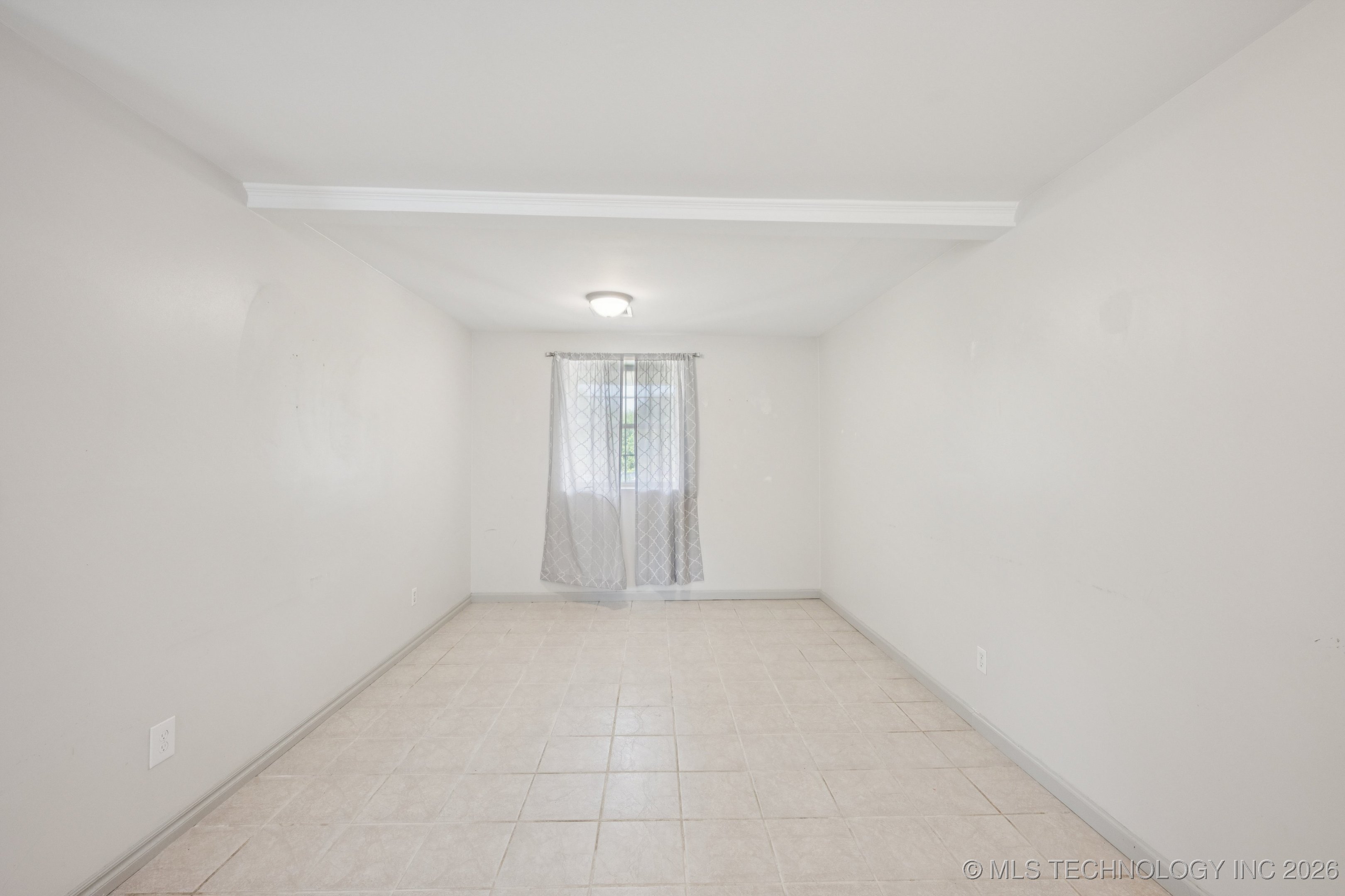 2251 S 64th Street West Property Photo 4