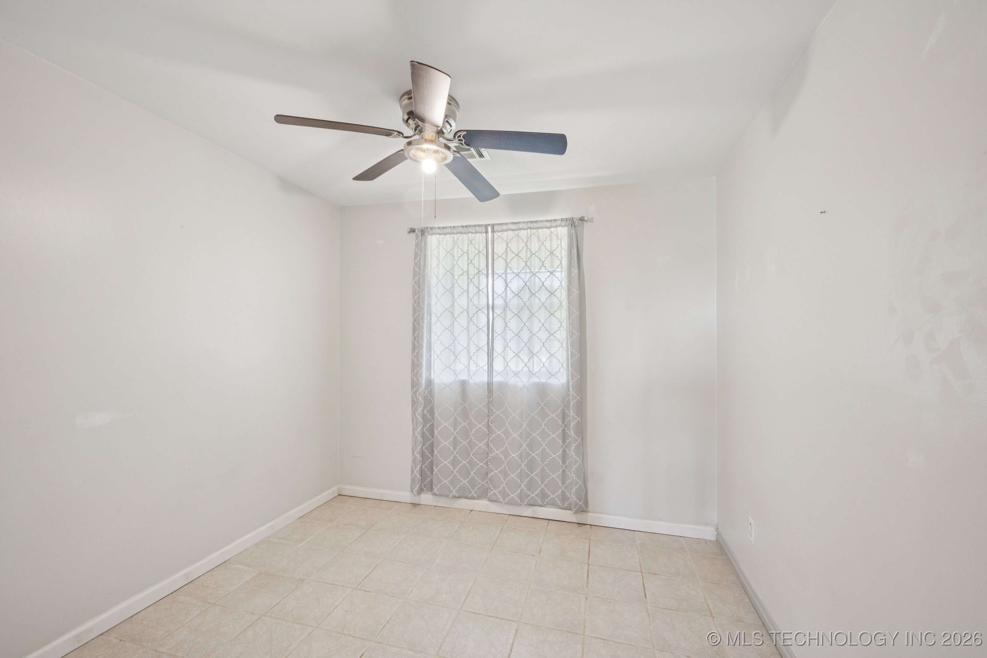 2251 S 64th Street West Property Photo 6