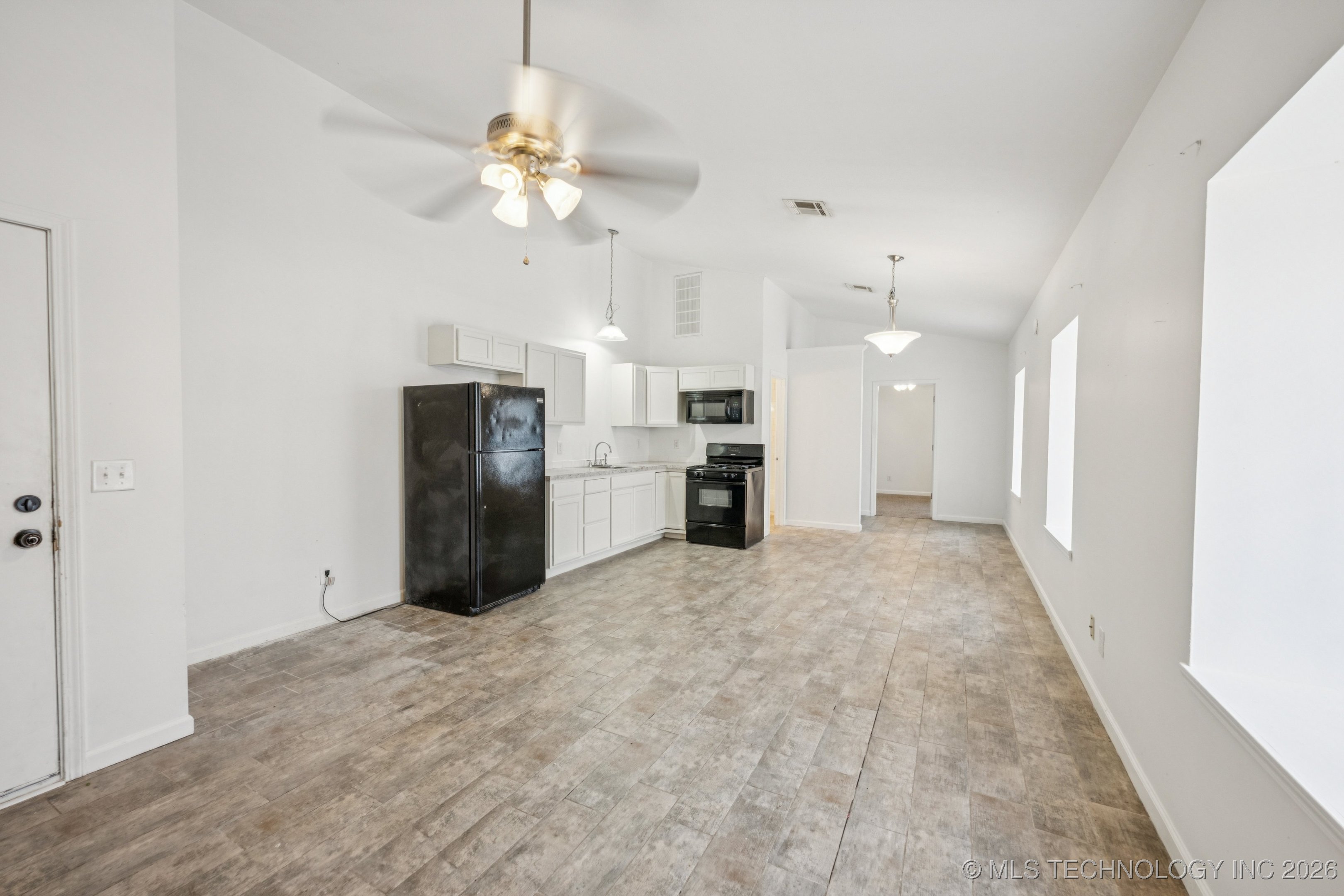 2251 S 64th Street West Property Photo 9