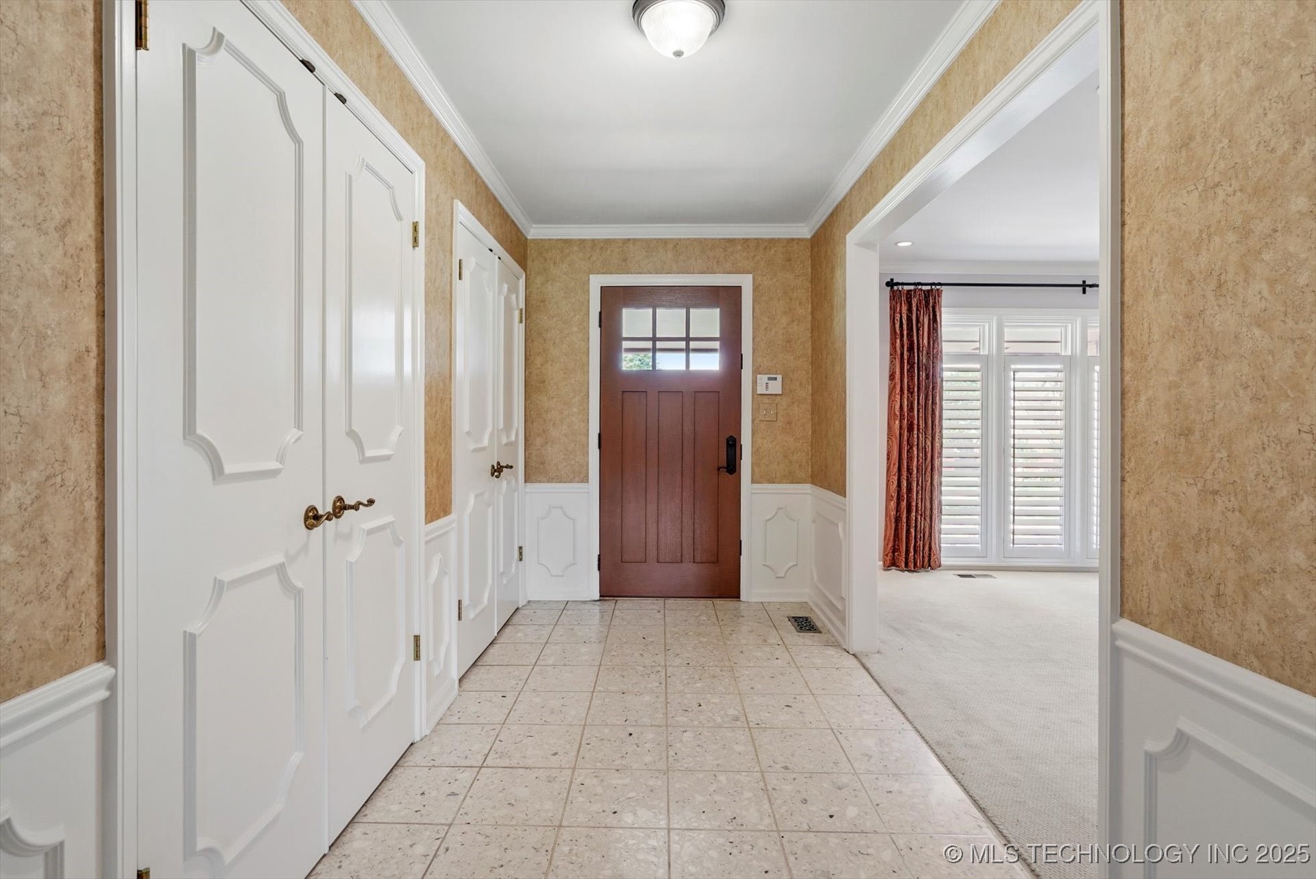 5819 S Delaware Place Property Photo 3