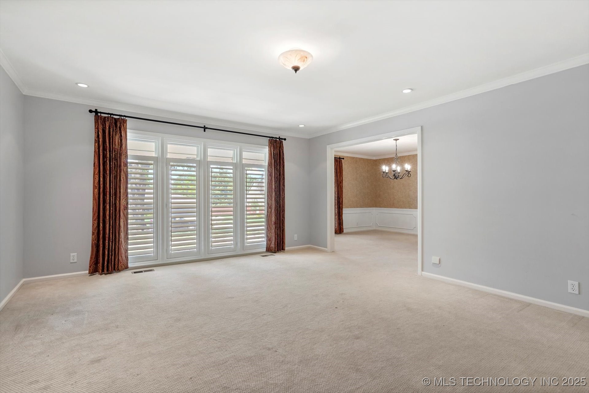 5819 S Delaware Place Property Photo 4