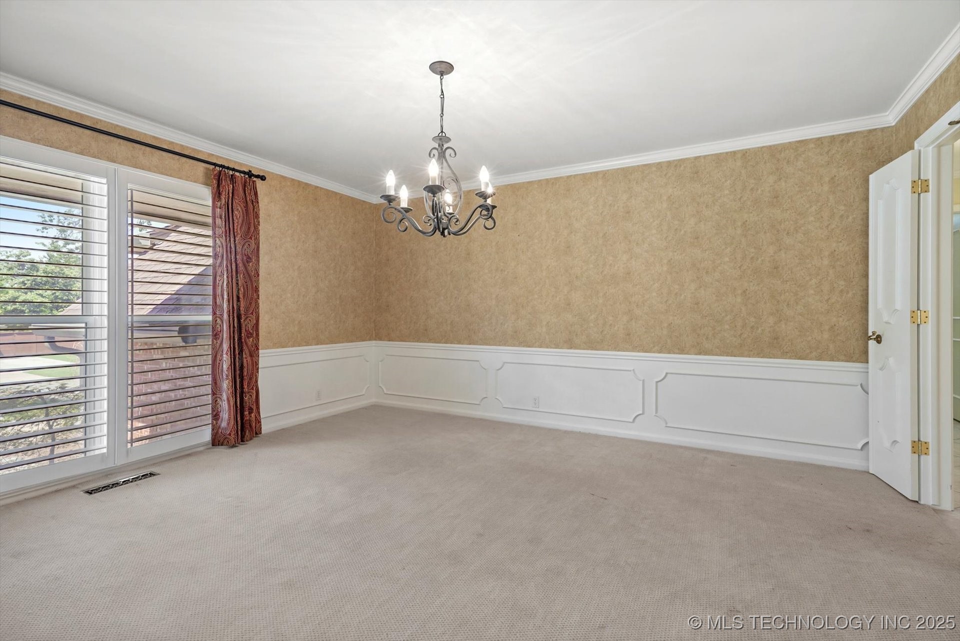 5819 S Delaware Place Property Photo 6