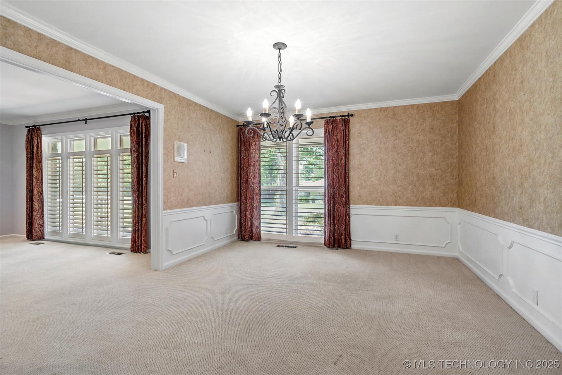 5819 S Delaware Place Property Photo 7