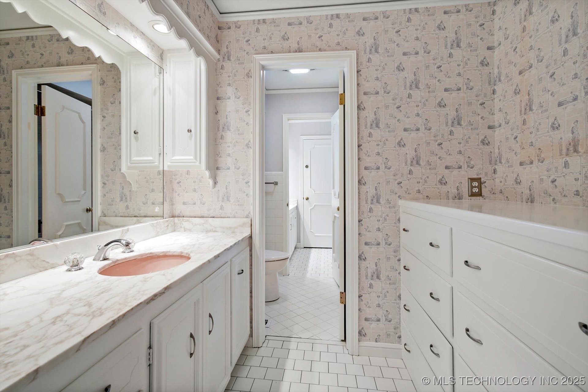 5819 S Delaware Place Property Photo 23