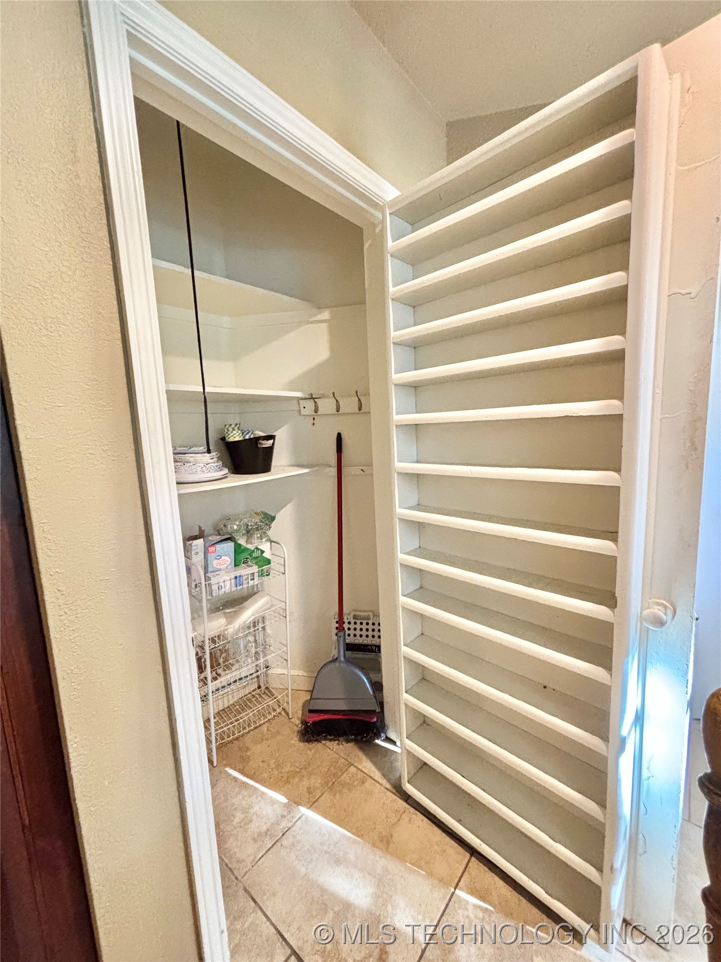 1406 Country Club Road Property Photo 17