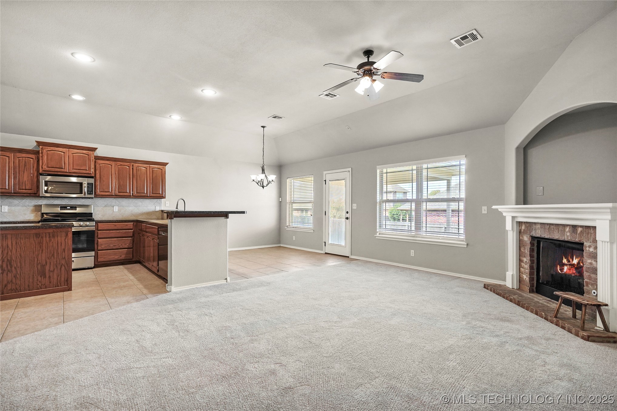 5016 E El Paso Street Property Photo 4