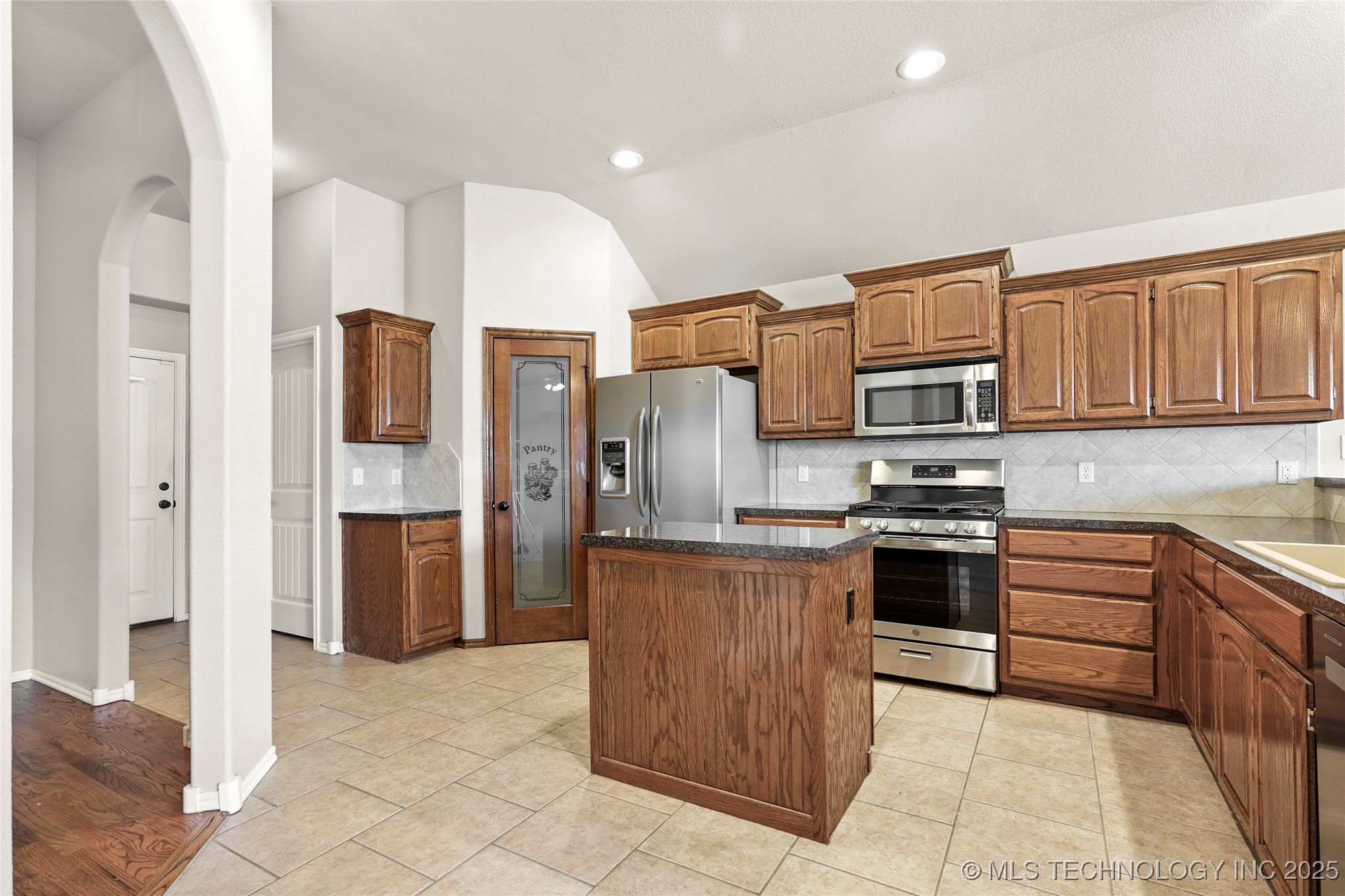 5016 E El Paso Street Property Photo 10