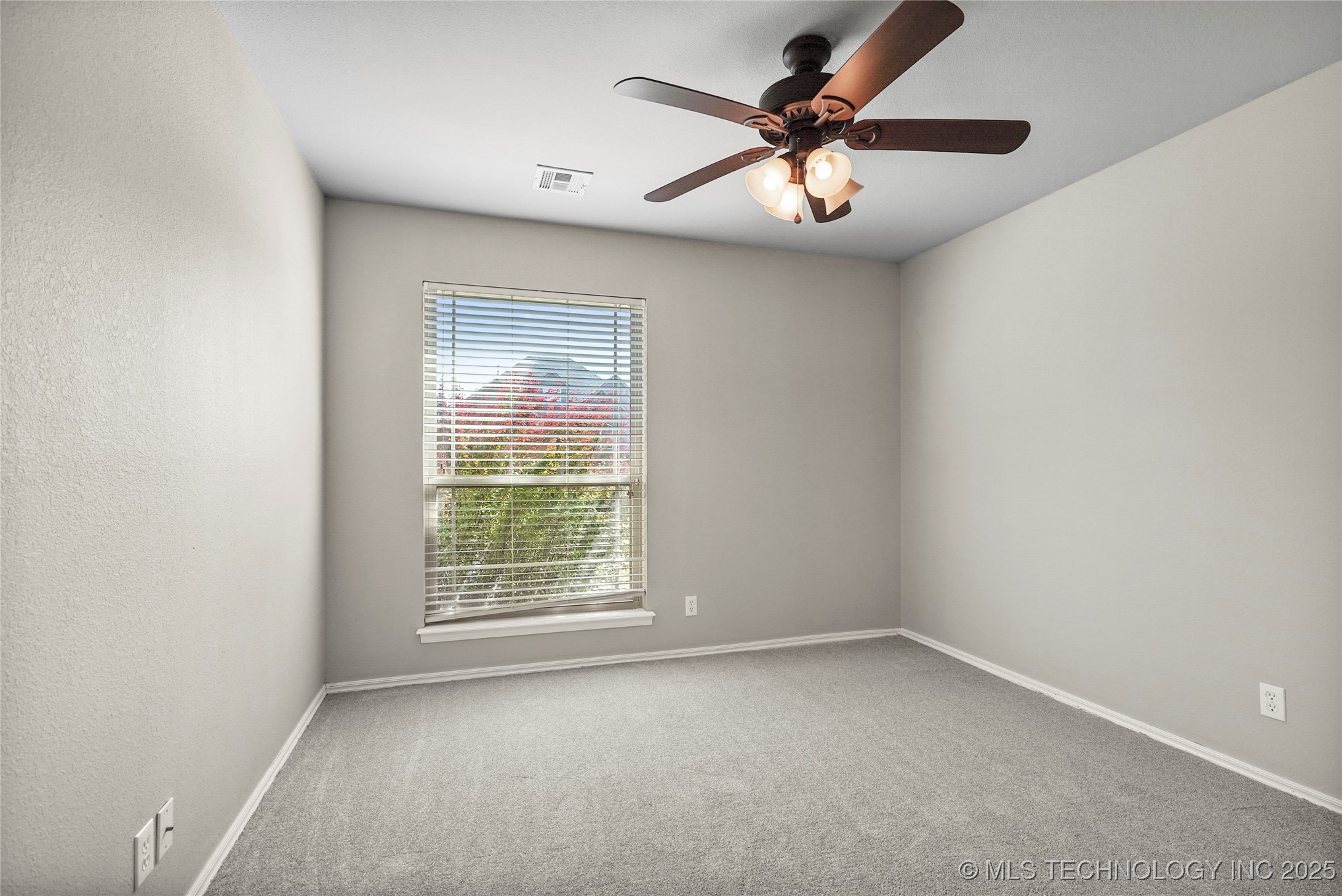 5016 E El Paso Street Property Photo 19