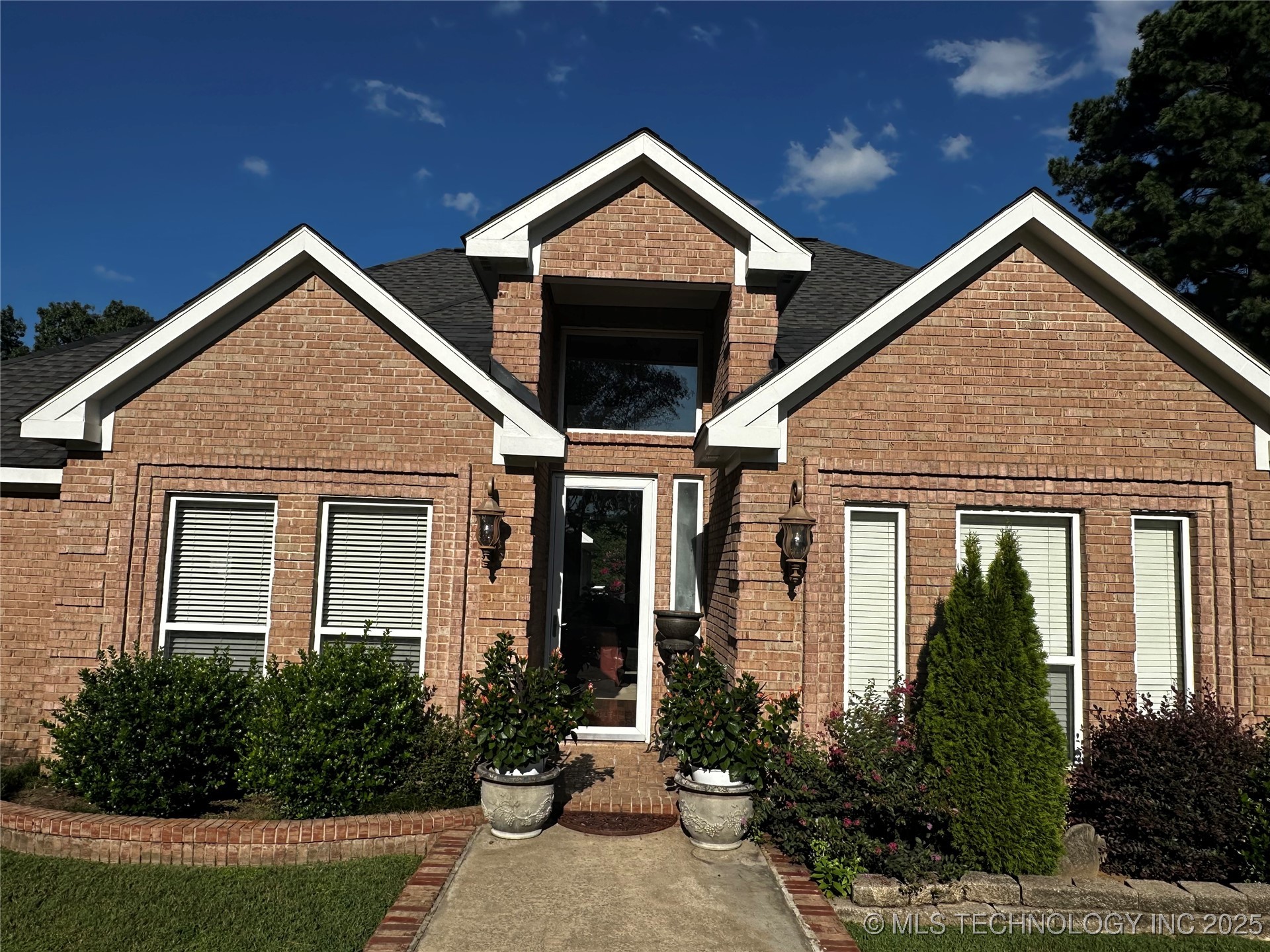 2289 W Community Chapel Road Property Photo 3