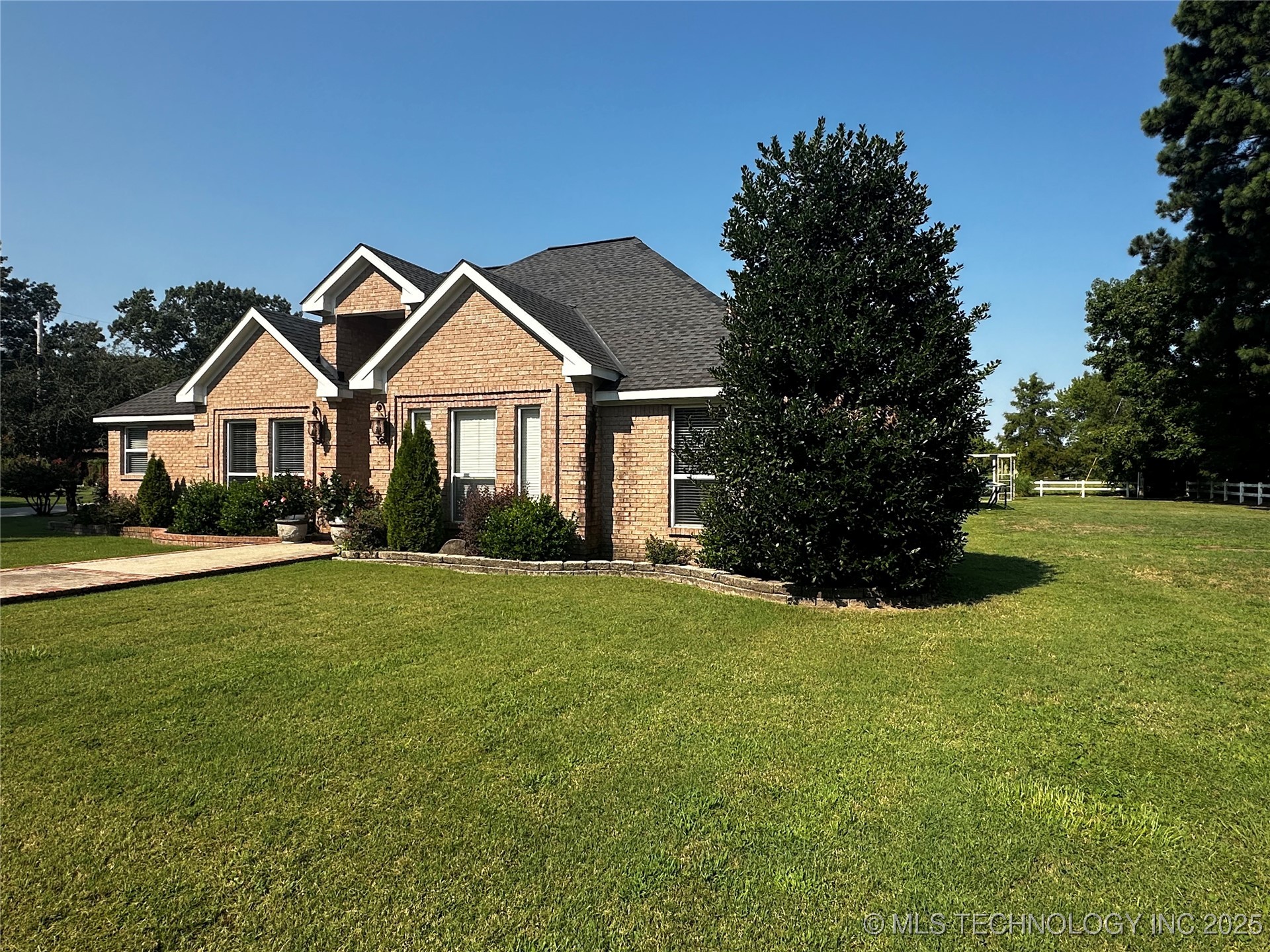 2289 W Community Chapel Road Property Photo 4