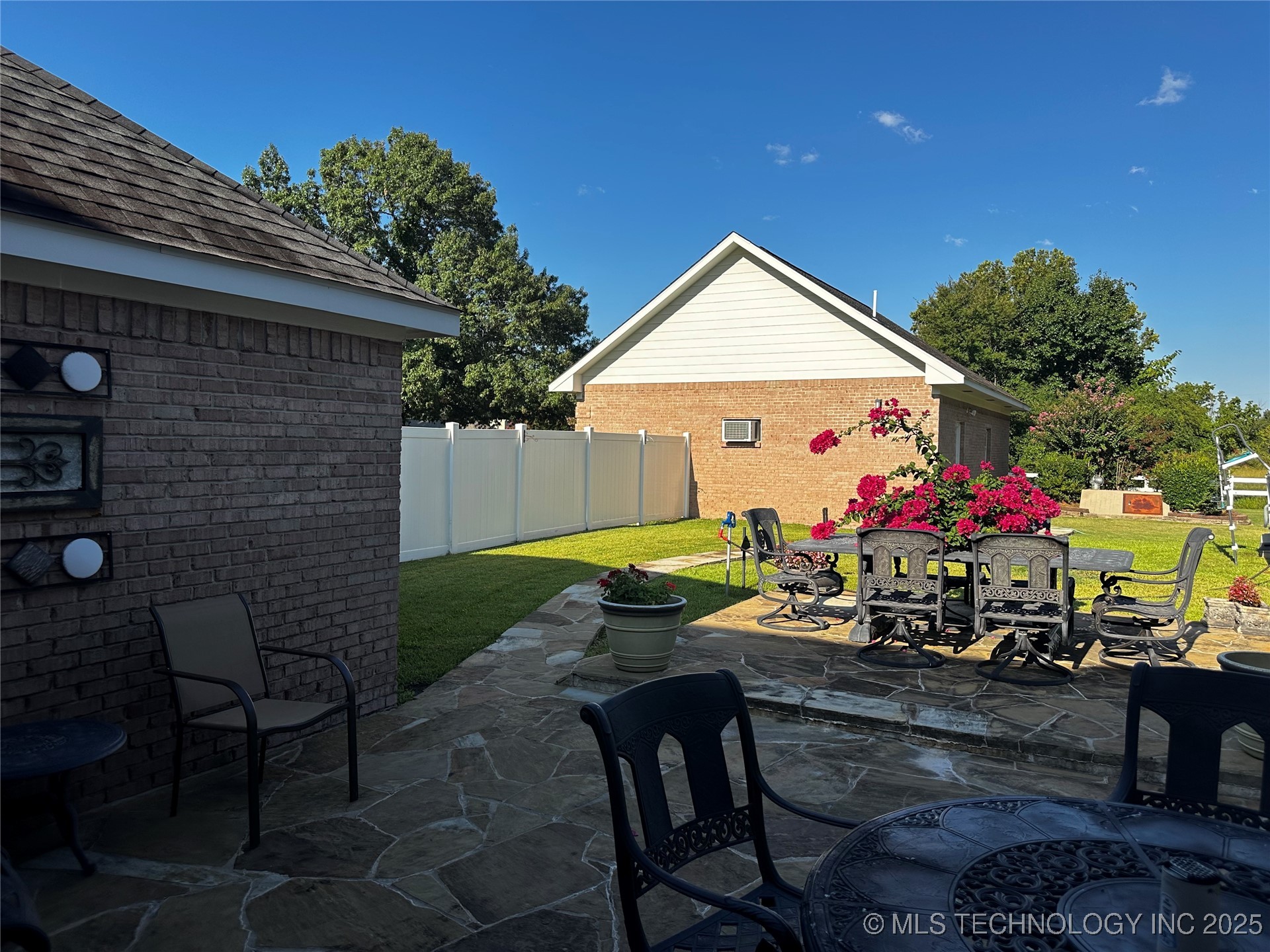 2289 W Community Chapel Road Property Photo 11