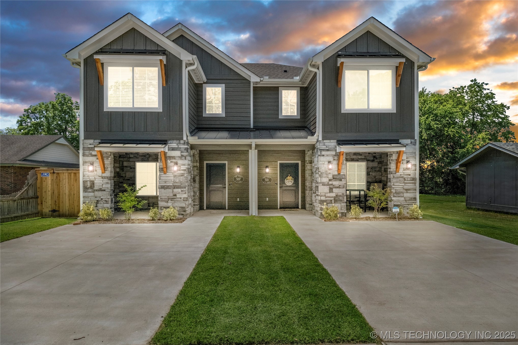 507 W Fort Worth Street Property Photo 1