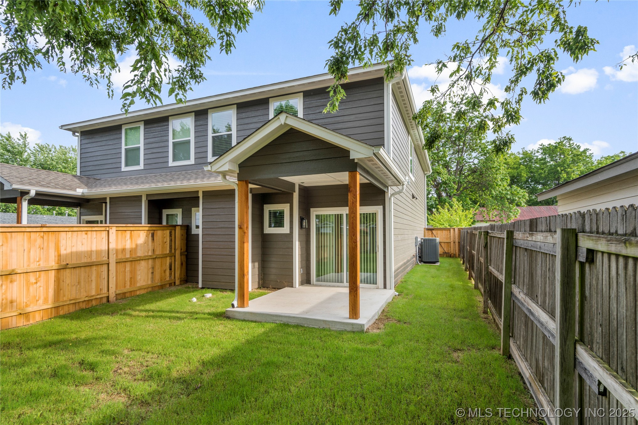 507 W Fort Worth Street Property Photo 10