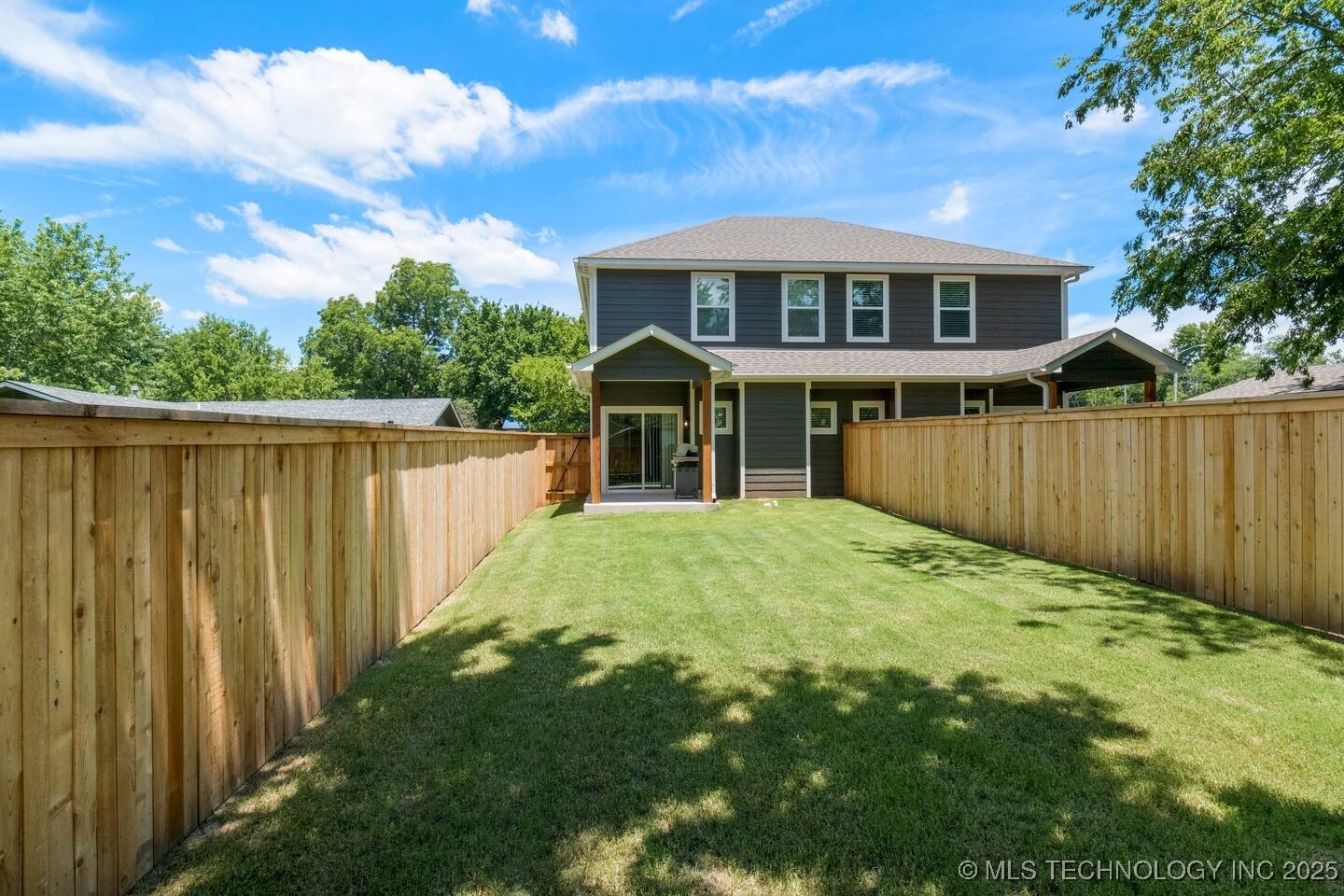 507 W Fort Worth Street Property Photo 12