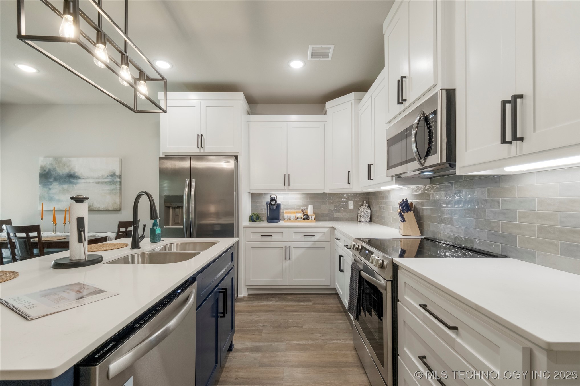 507 W Fort Worth Street Property Photo 18