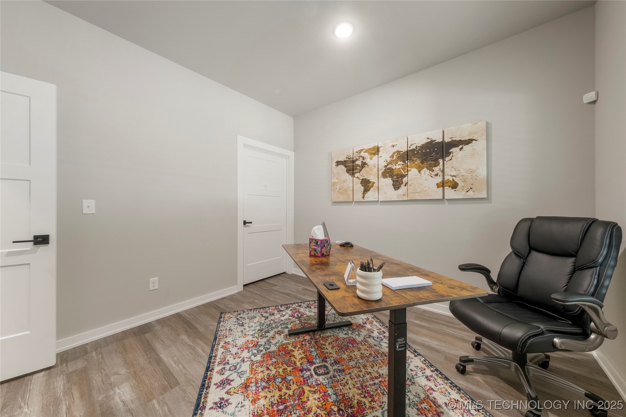 507 W Fort Worth Street Property Photo 23