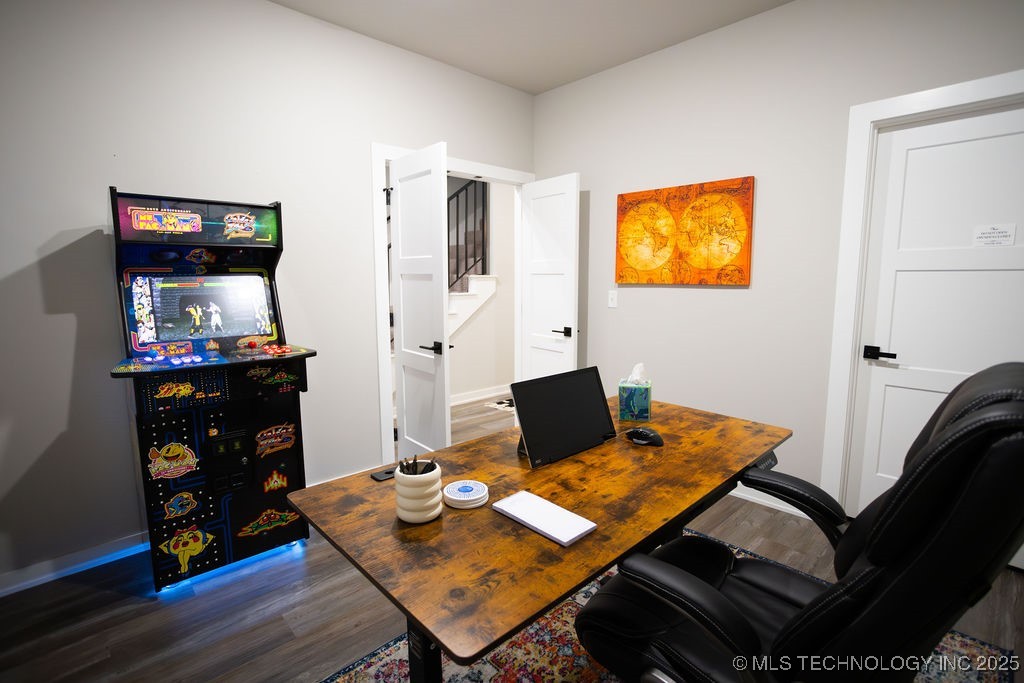 507 W Fort Worth Street Property Photo 24