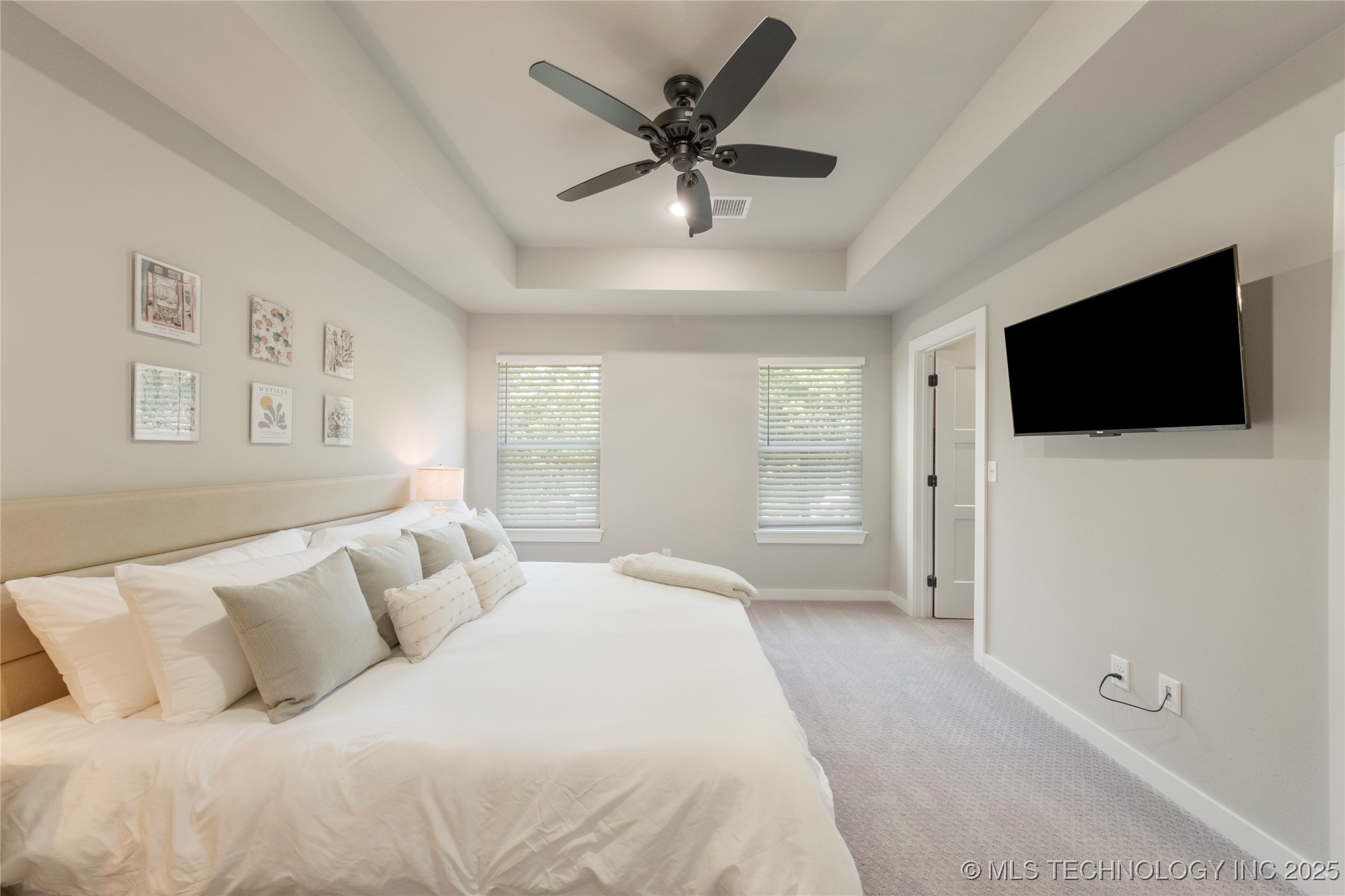 507 W Fort Worth Street Property Photo 28