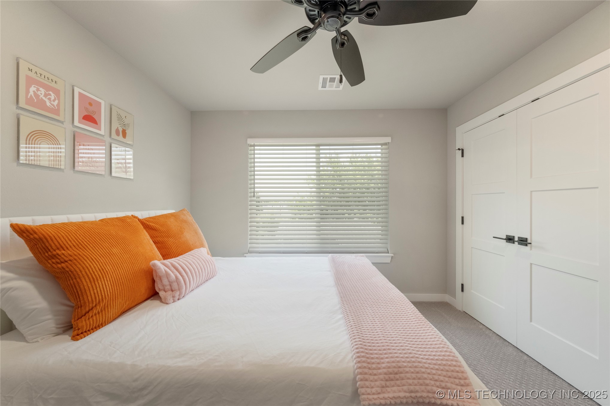 507 W Fort Worth Street Property Photo 37