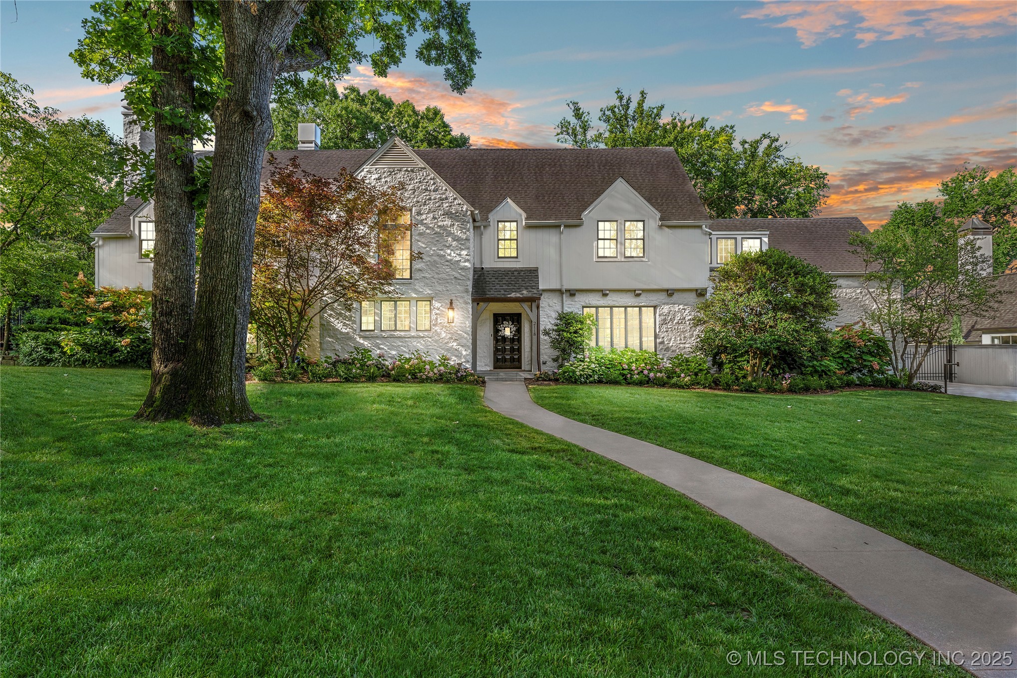 2118 E 29th Street Property Photo 1