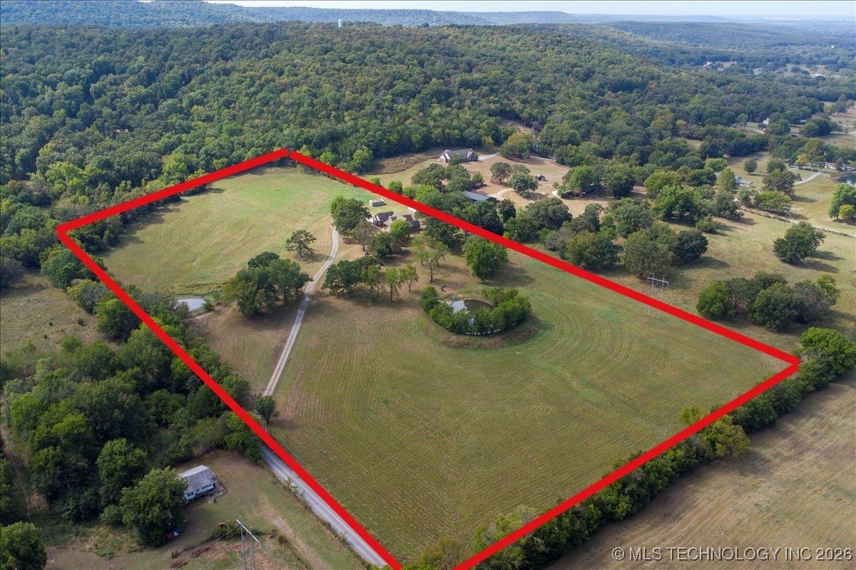 121 Quanah Road Property Photo 4