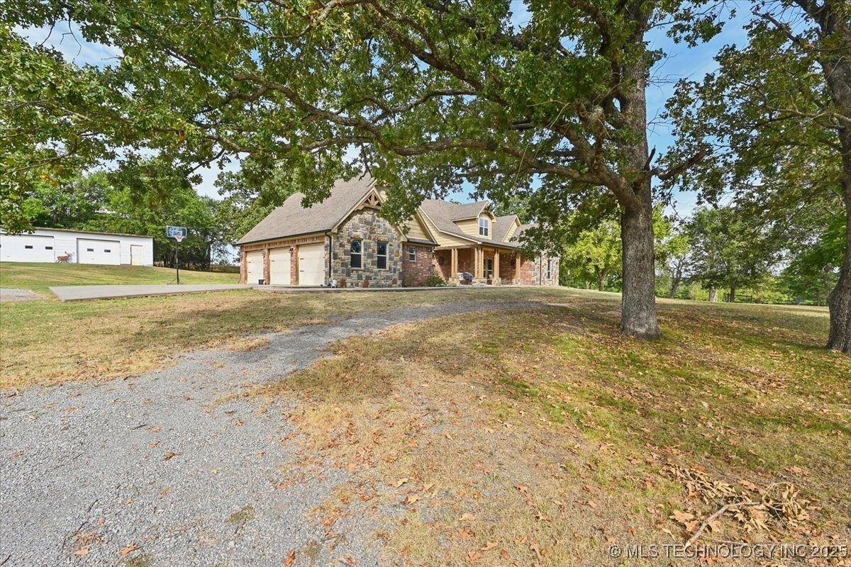 121 Quanah Road Property Photo 5