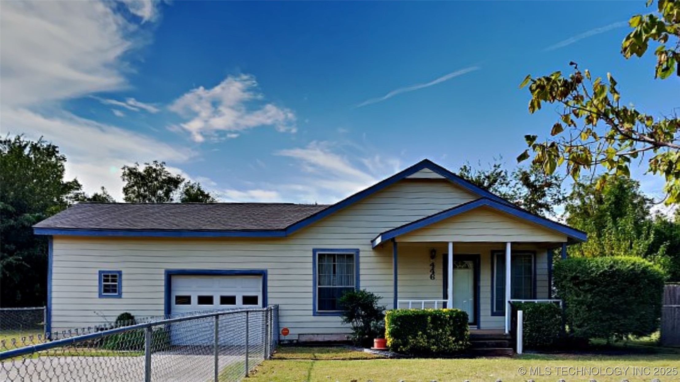 446 N Forest Street Property Photo 1