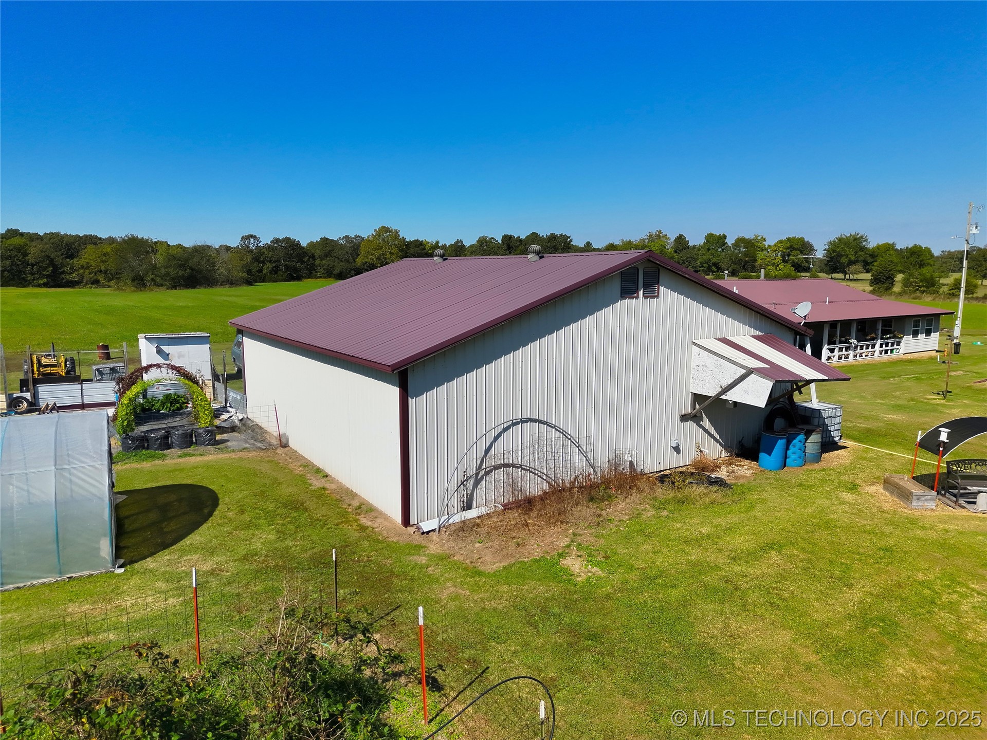 472618 E 775 Road Property Photo 9