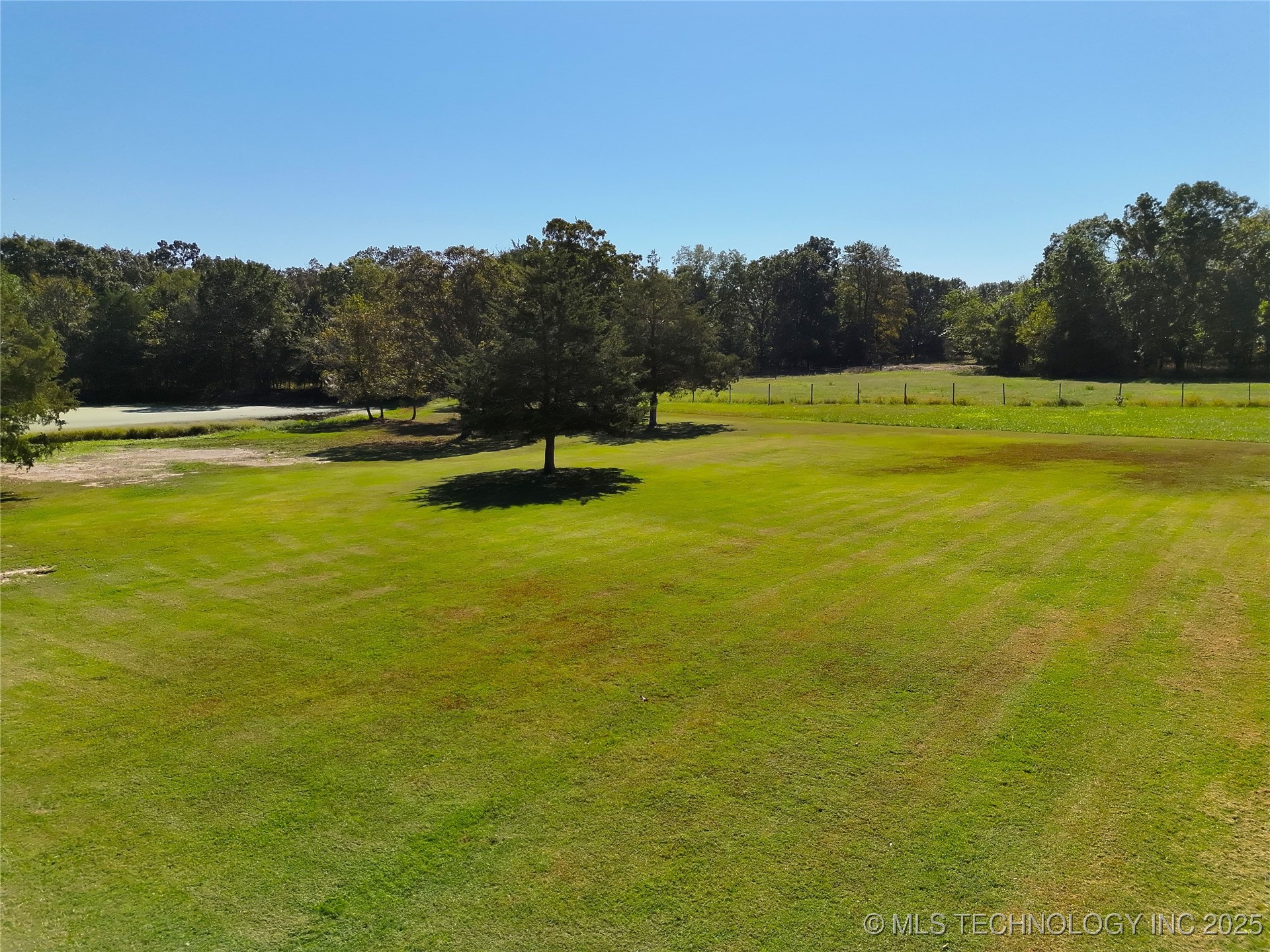 472618 E 775 Road Property Photo 11