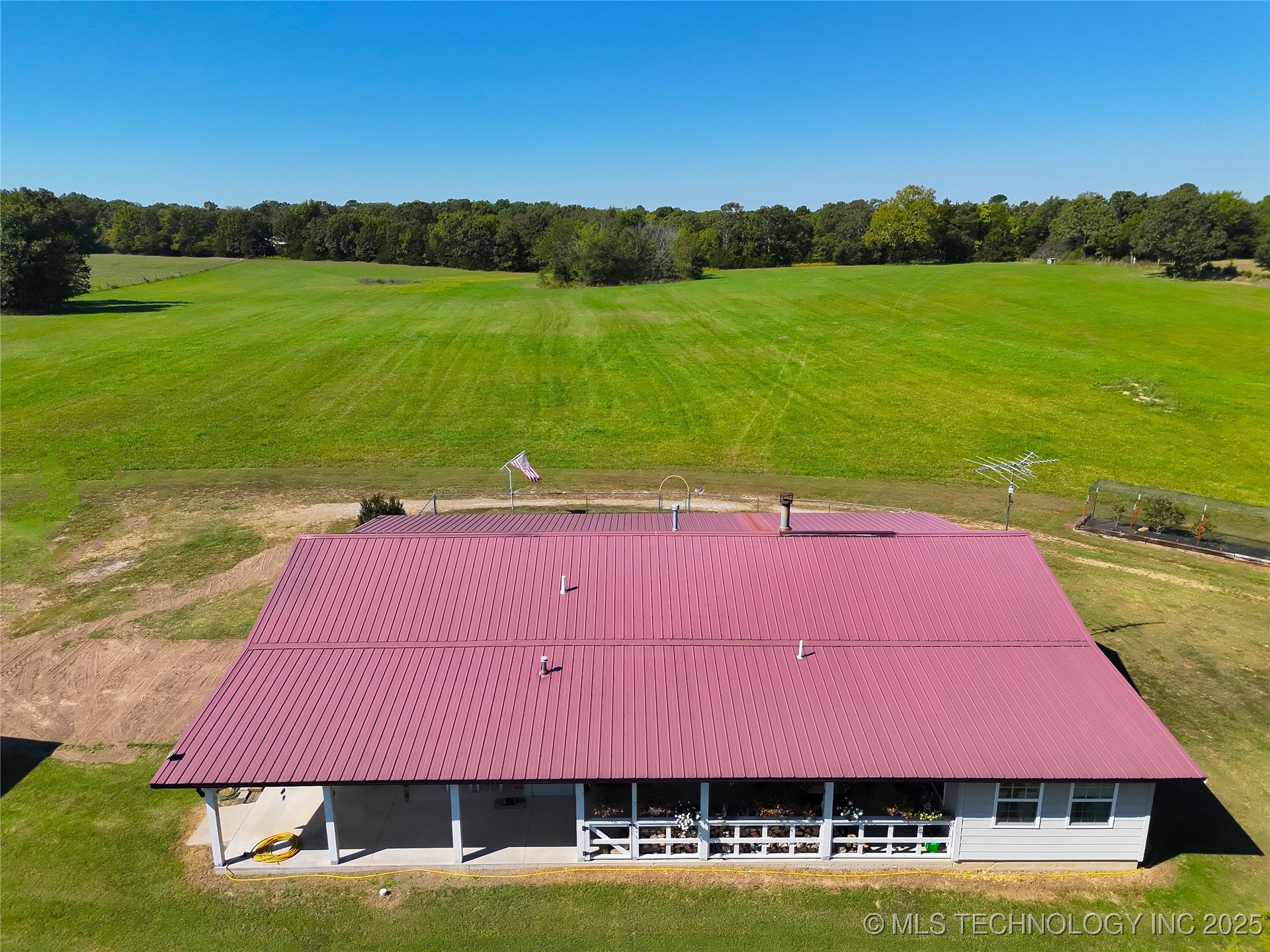 472618 E 775 Road Property Photo 15