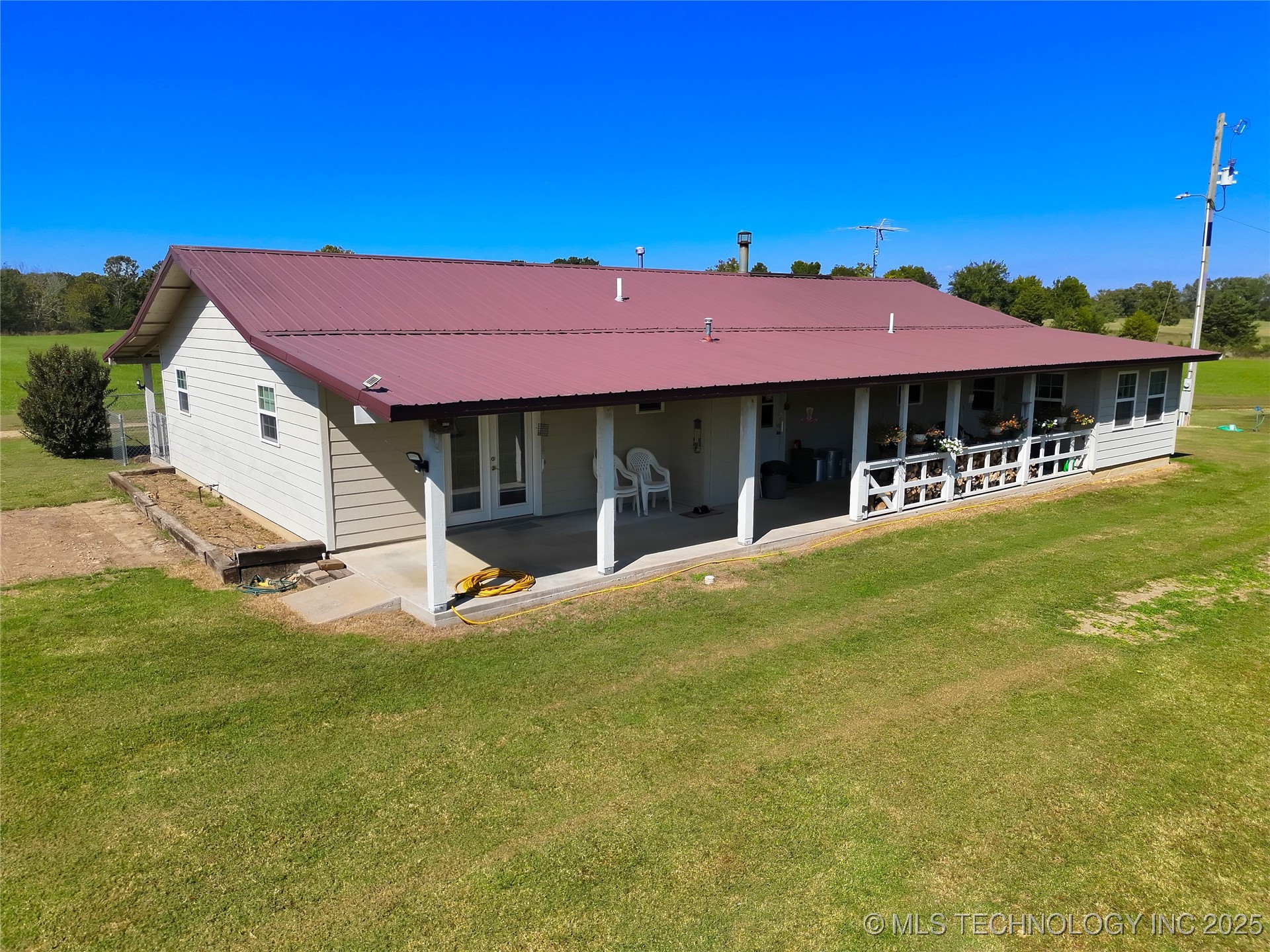 472618 E 775 Road Property Photo 16