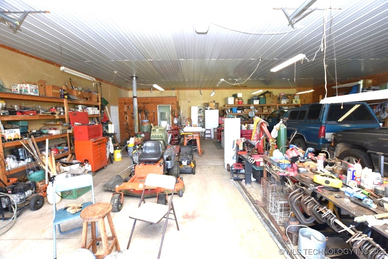 472618 E 775 Road Property Photo 47