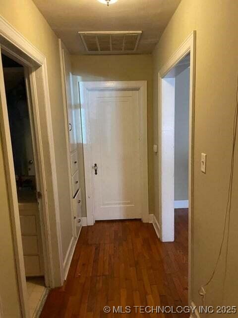 109 S Brown Street B Property Photo 9