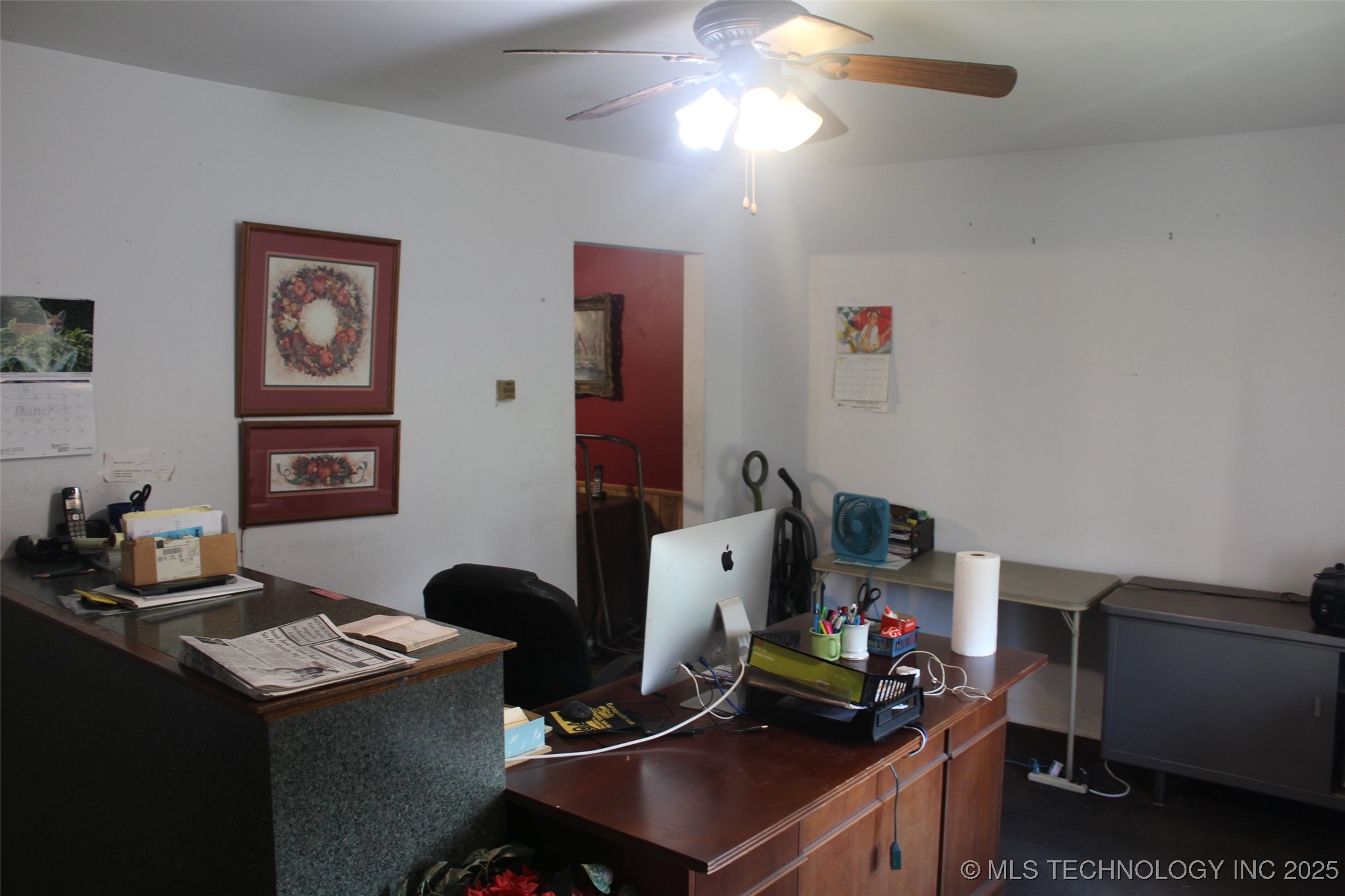 113 Commercial Street W Property Photo 2