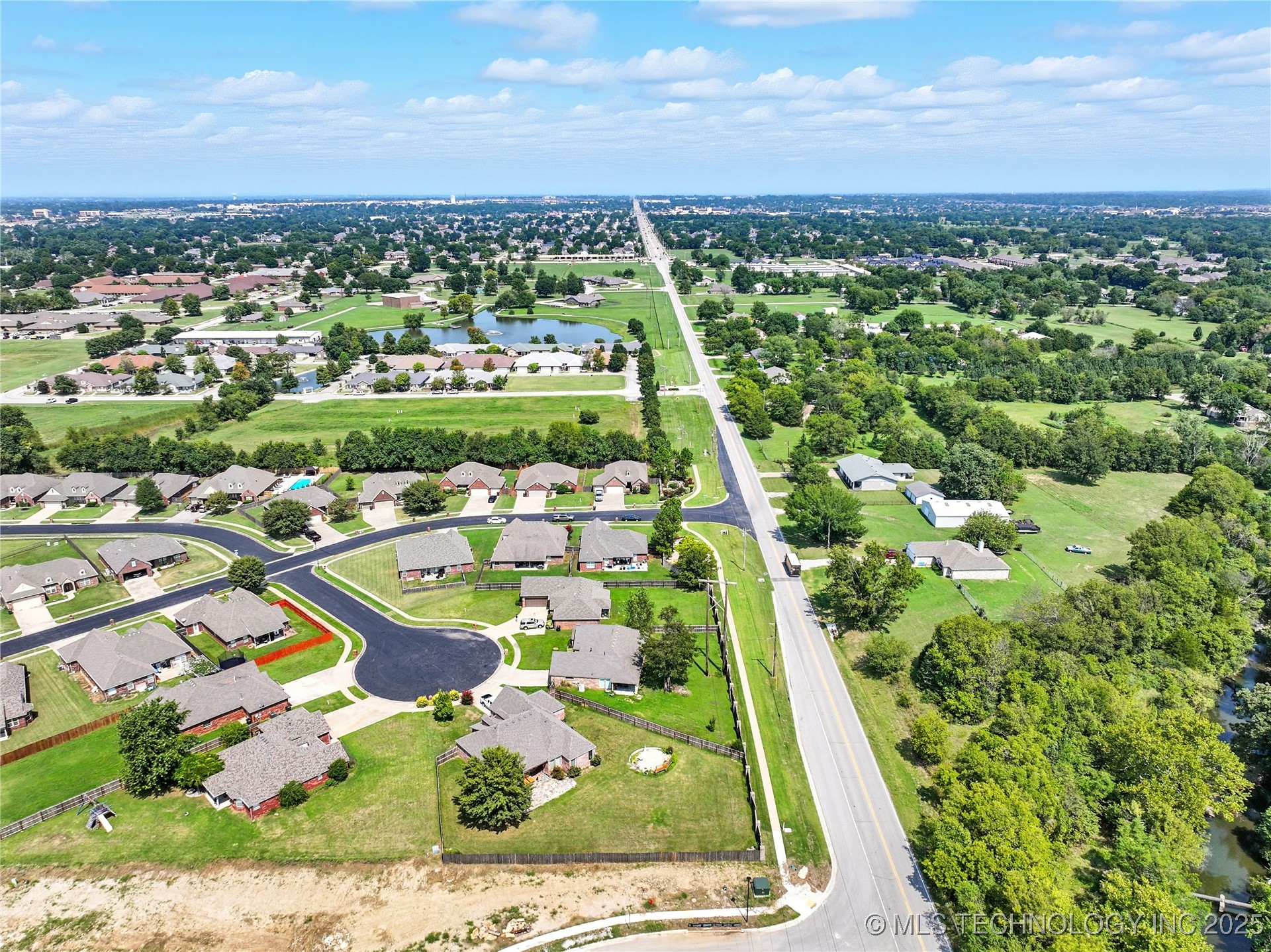 12809 E 69th Street North Property Photo 5